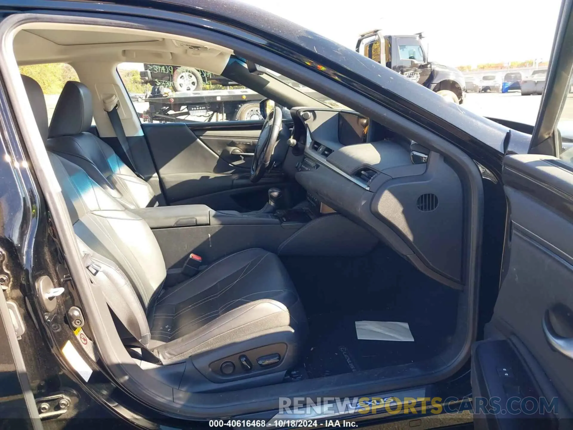 5 Photograph of a damaged car JTHB21B11K2028538 LEXUS ES 300H 2019
