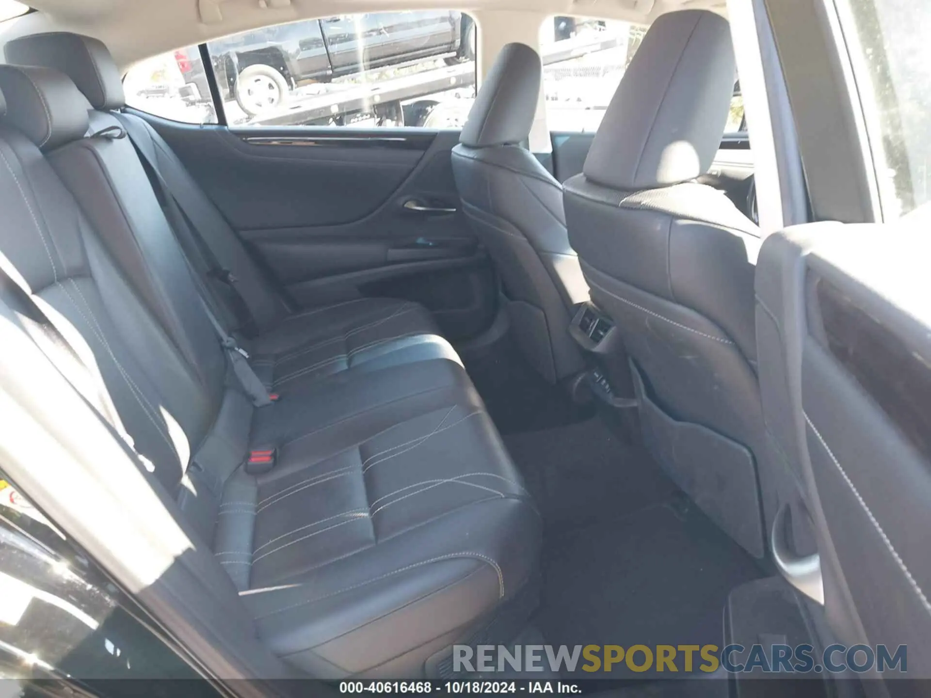 8 Photograph of a damaged car JTHB21B11K2028538 LEXUS ES 300H 2019