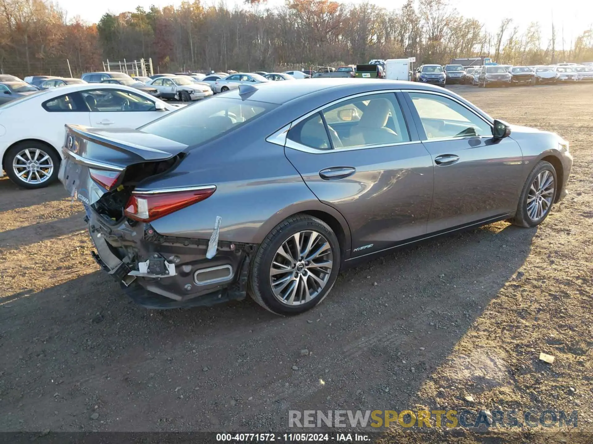 4 Photograph of a damaged car JTHB21B15K2045150 LEXUS ES 300H 2019