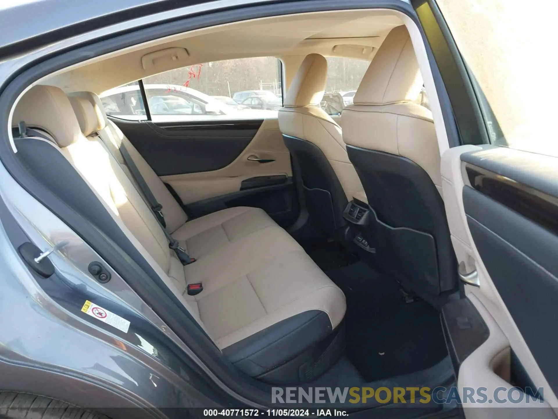 8 Photograph of a damaged car JTHB21B15K2045150 LEXUS ES 300H 2019