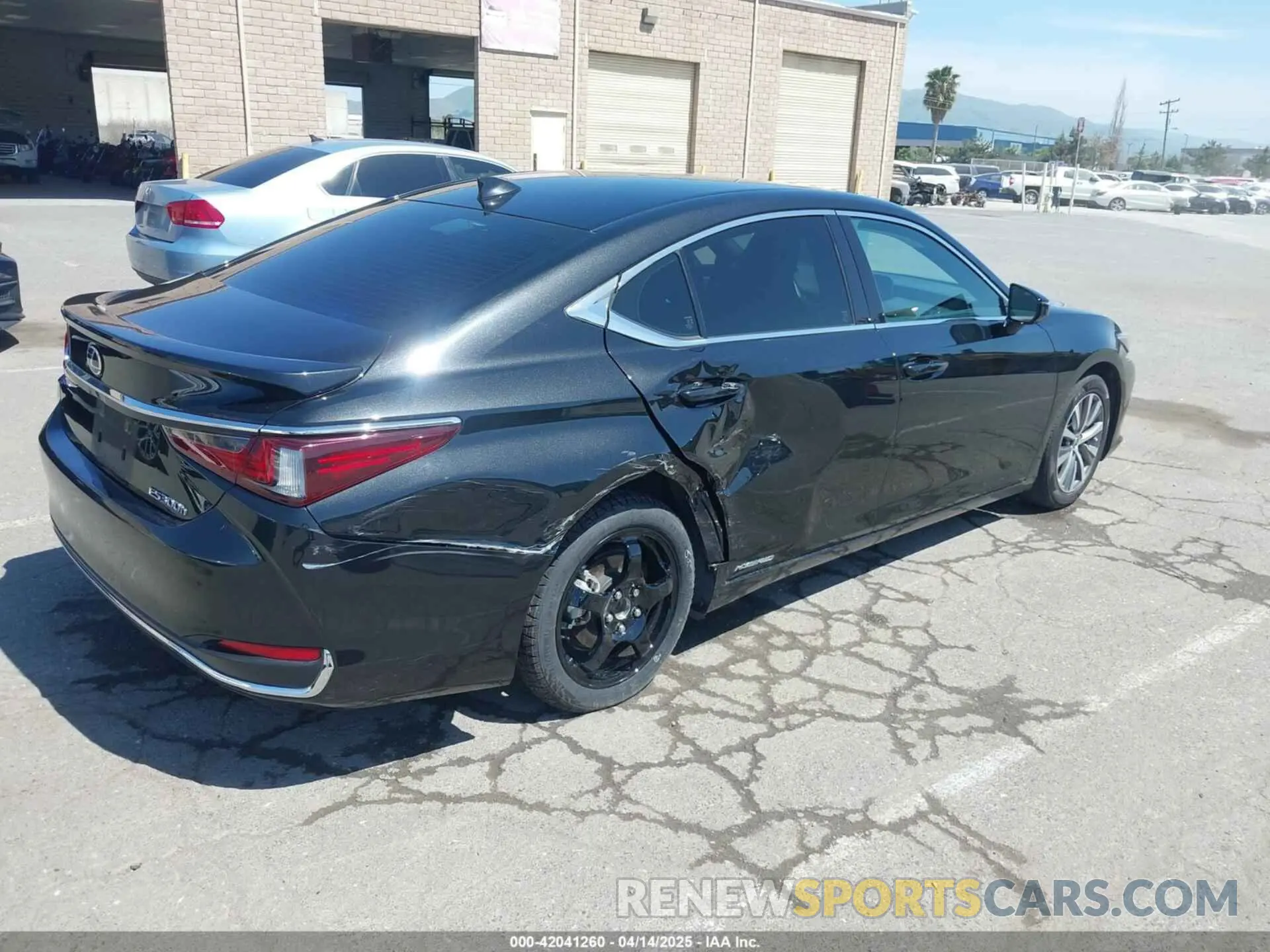 4 Photograph of a damaged car JTHB21B19K2012264 LEXUS ES 300H 2019