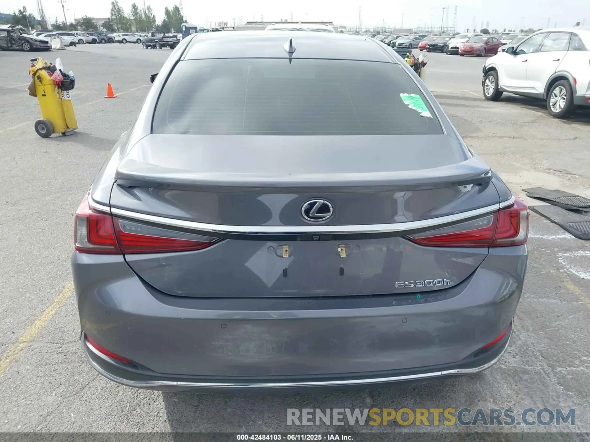 16 Photograph of a damaged car JTHB21B19K2022809 LEXUS ES 300H 2019
