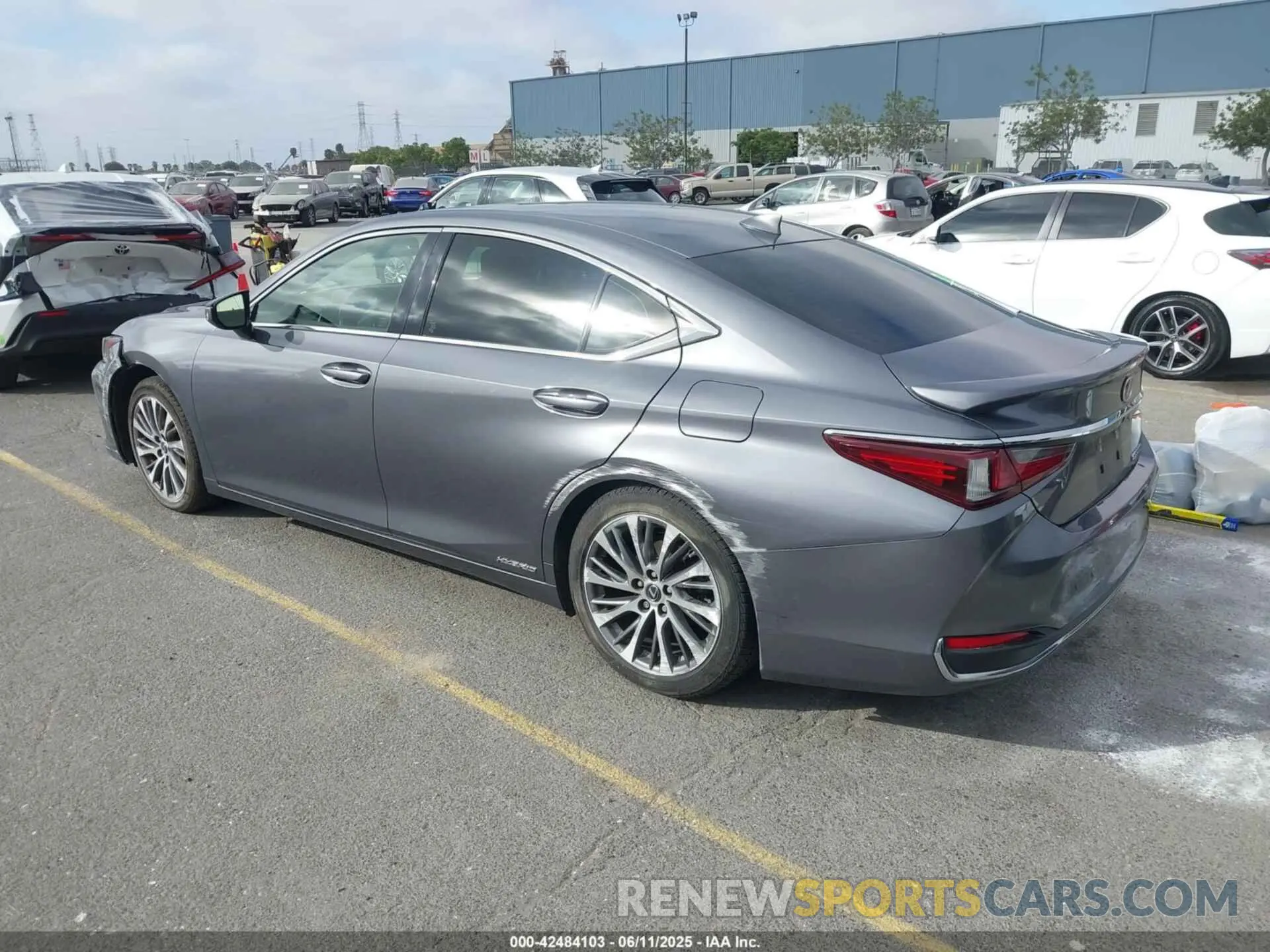 3 Photograph of a damaged car JTHB21B19K2022809 LEXUS ES 300H 2019
