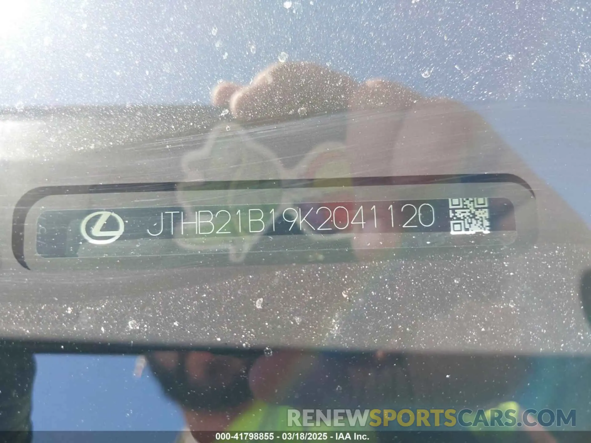 9 Photograph of a damaged car JTHB21B19K2041120 LEXUS ES 300H 2019