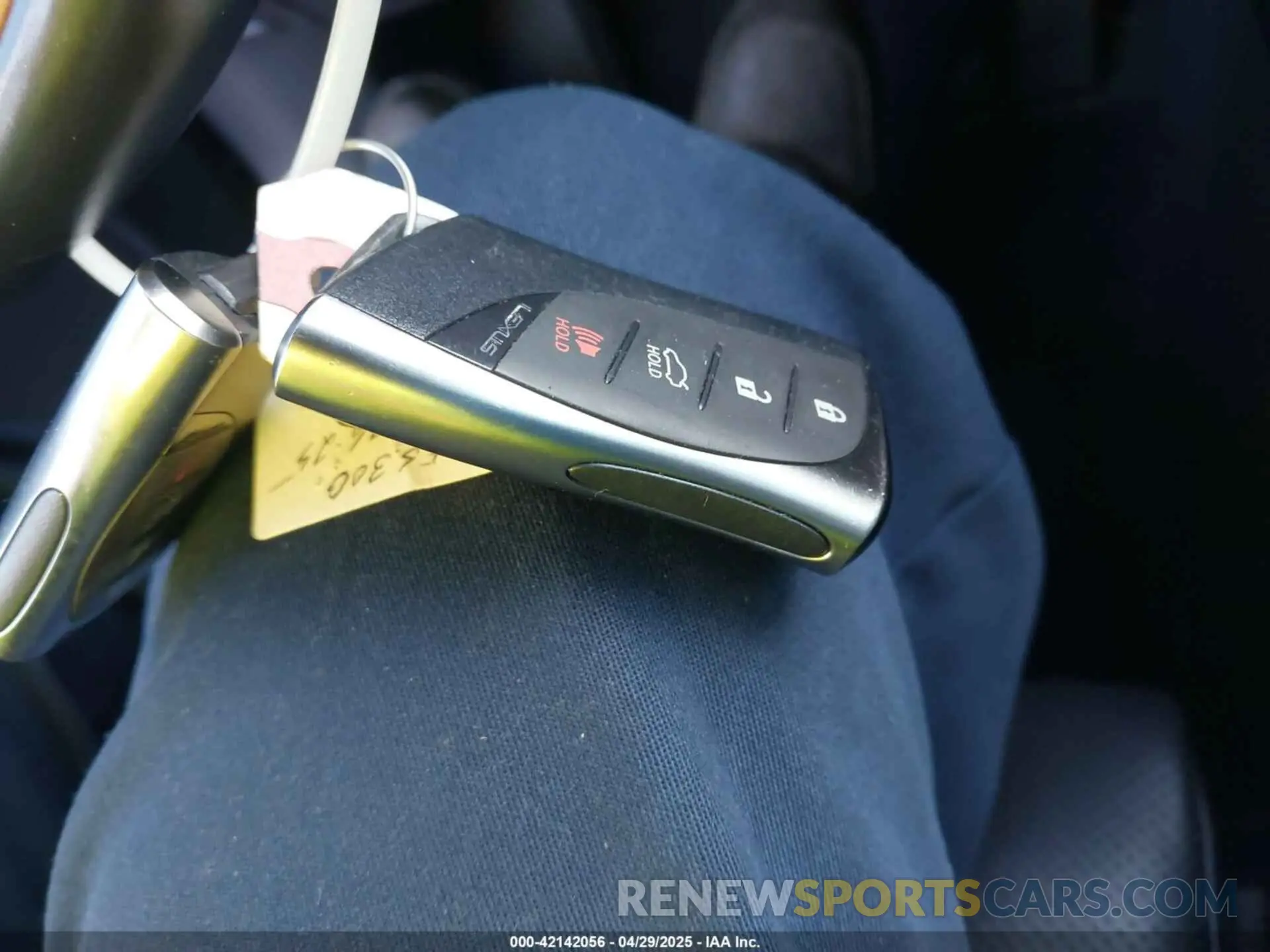 11 Photograph of a damaged car JTHB21B1XK2016825 LEXUS ES 300H 2019