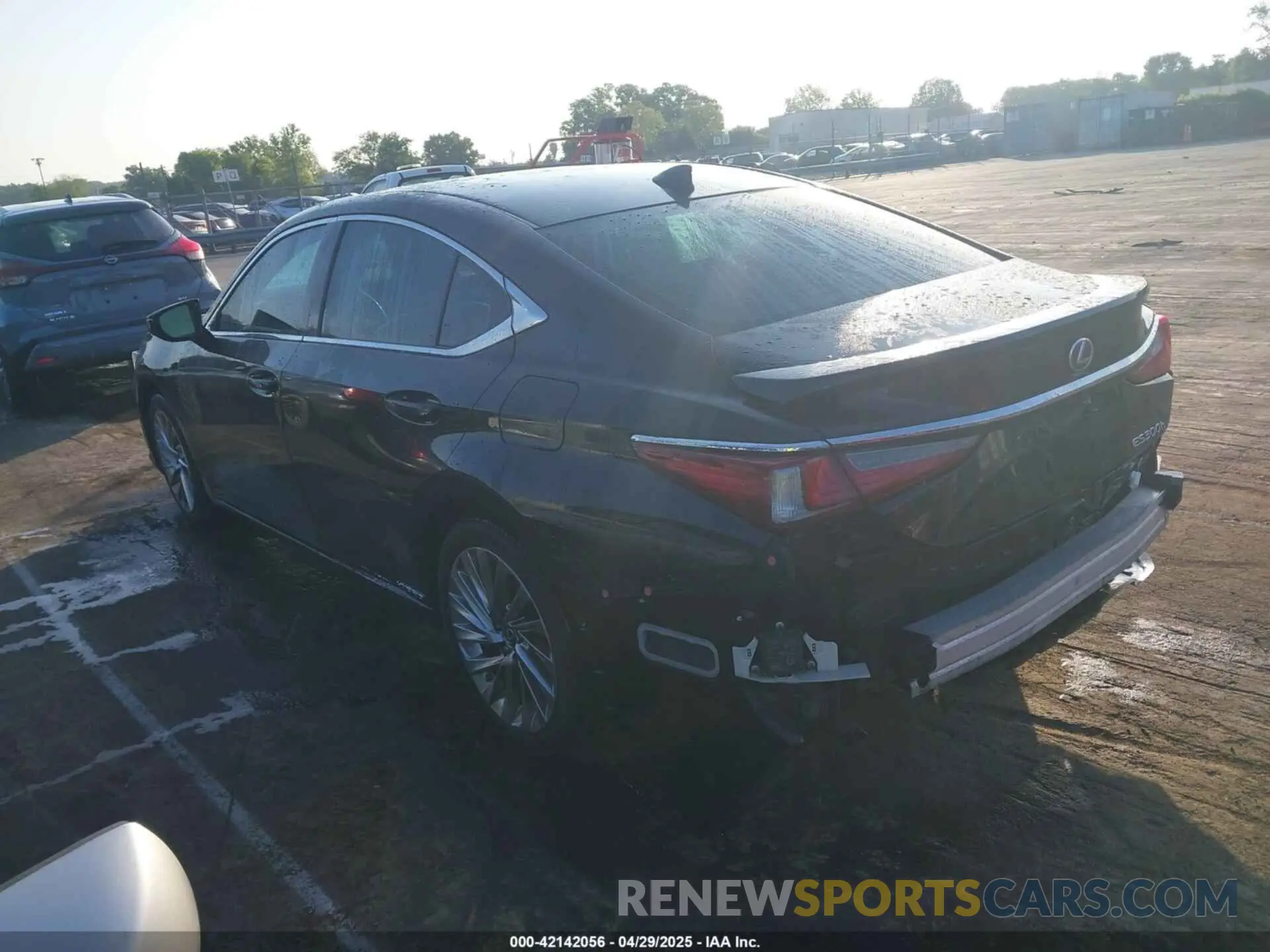 14 Photograph of a damaged car JTHB21B1XK2016825 LEXUS ES 300H 2019