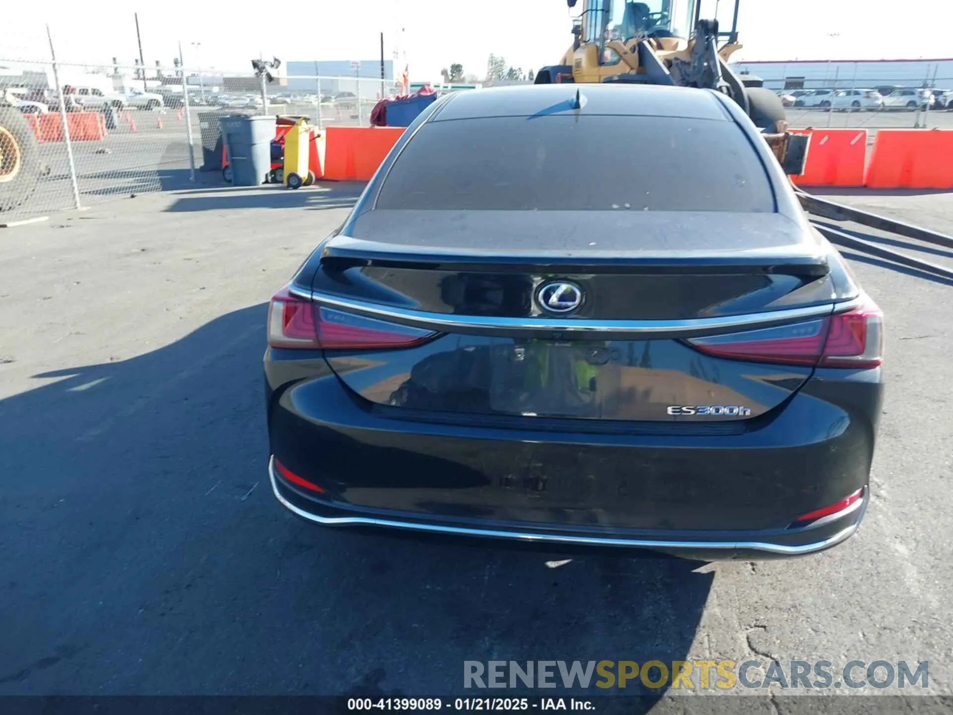 16 Photograph of a damaged car 58AD21B15LU005820 LEXUS ES 300H 2020