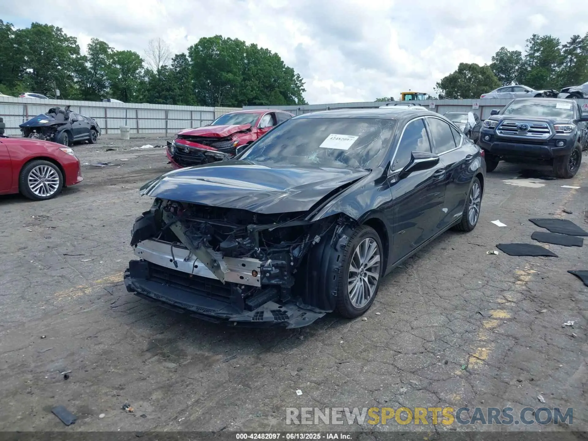 2 Photograph of a damaged car 58AD21B15LU007910 LEXUS ES 300H 2020