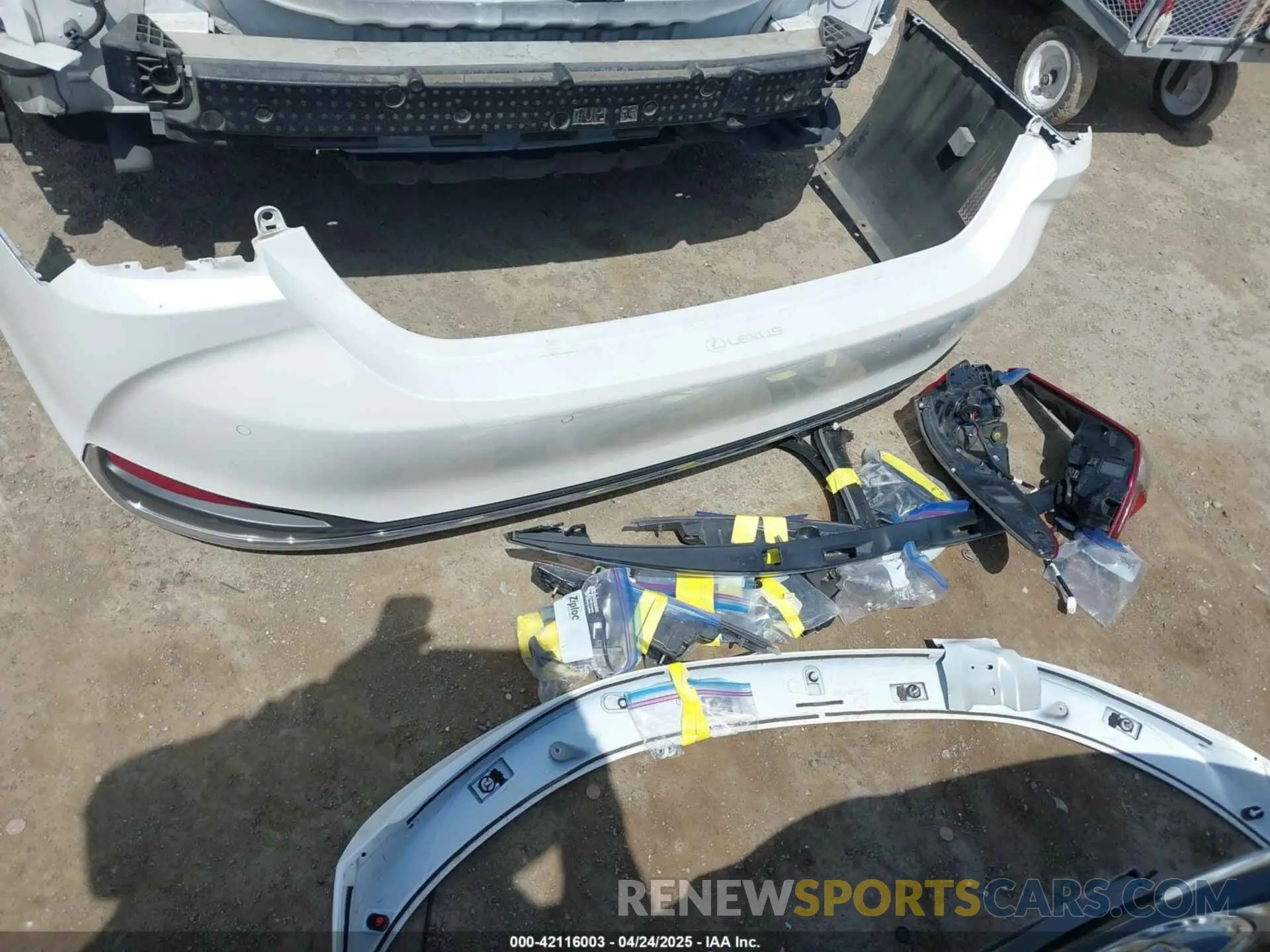 12 Photograph of a damaged car 58AD21B18LU004855 LEXUS ES 300H 2020