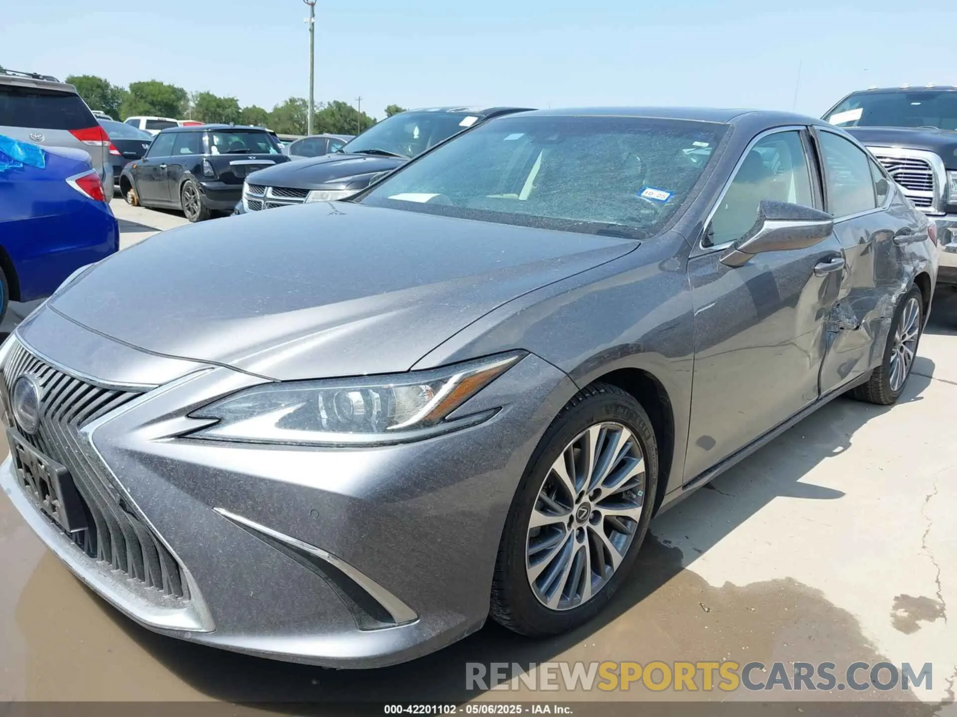 2 Photograph of a damaged car 58AD21B1XLU005778 LEXUS ES 300H 2020