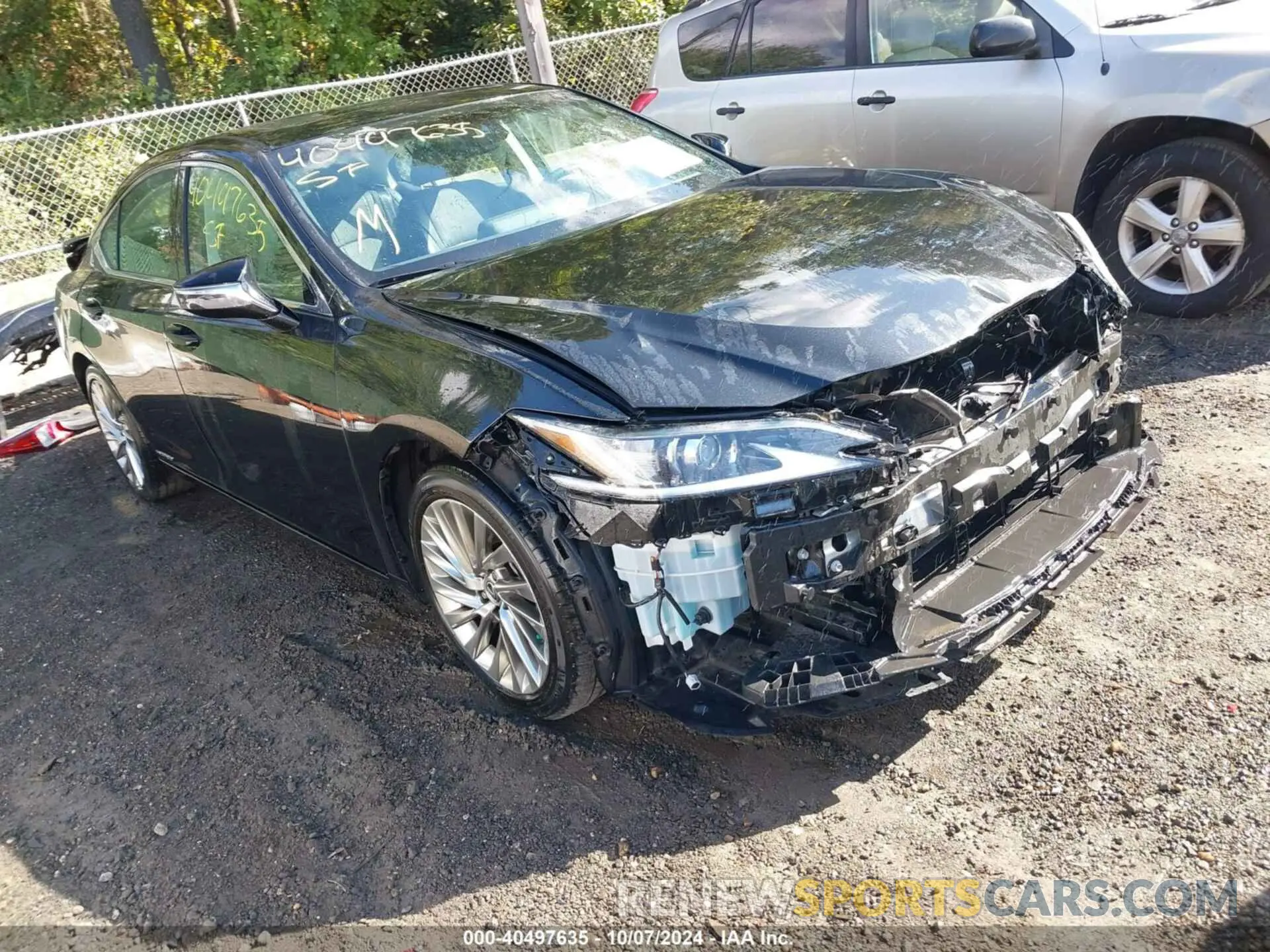 1 Photograph of a damaged car 58AE21B10LU011464 LEXUS ES 300H 2020