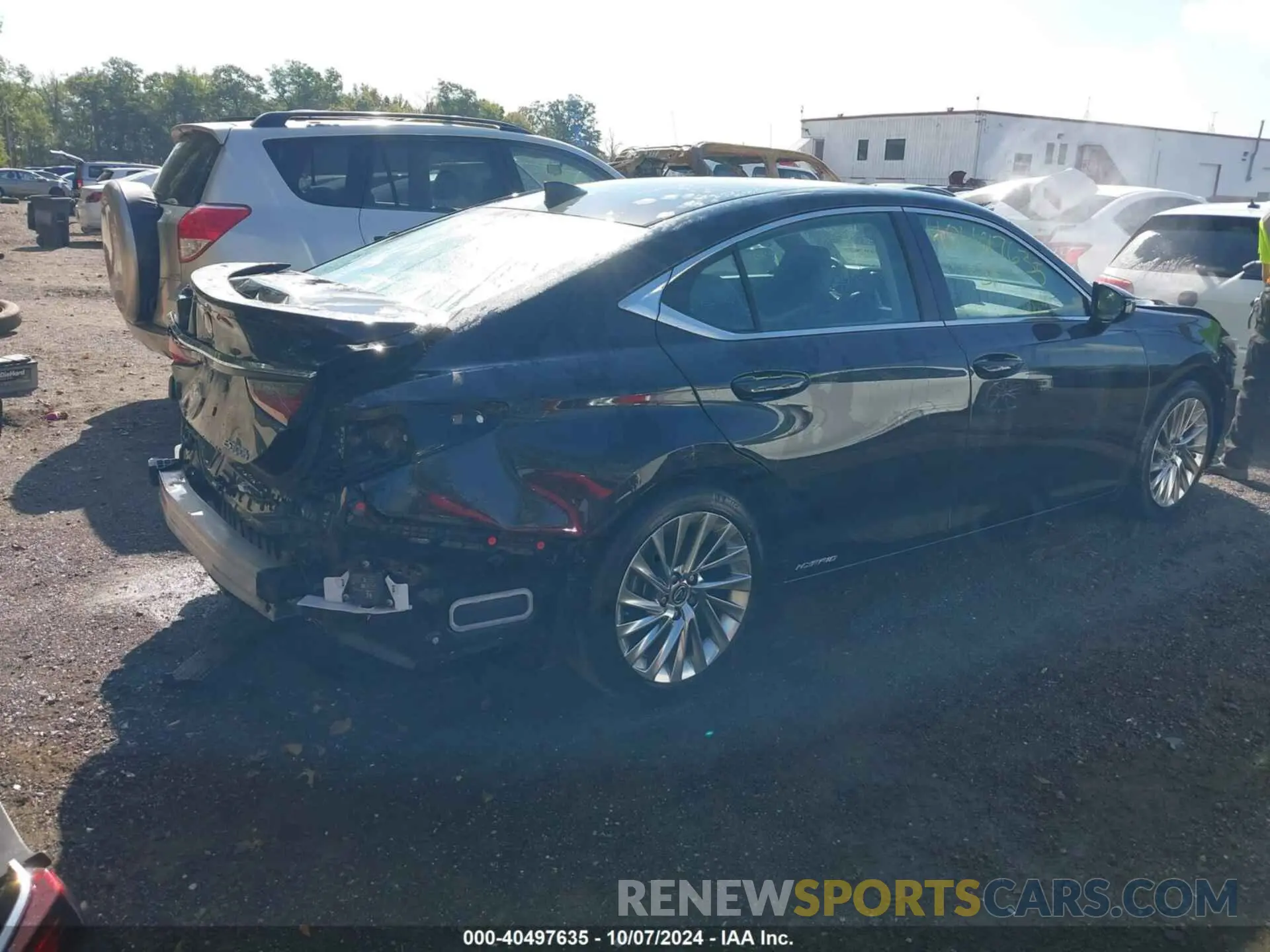 4 Photograph of a damaged car 58AE21B10LU011464 LEXUS ES 300H 2020