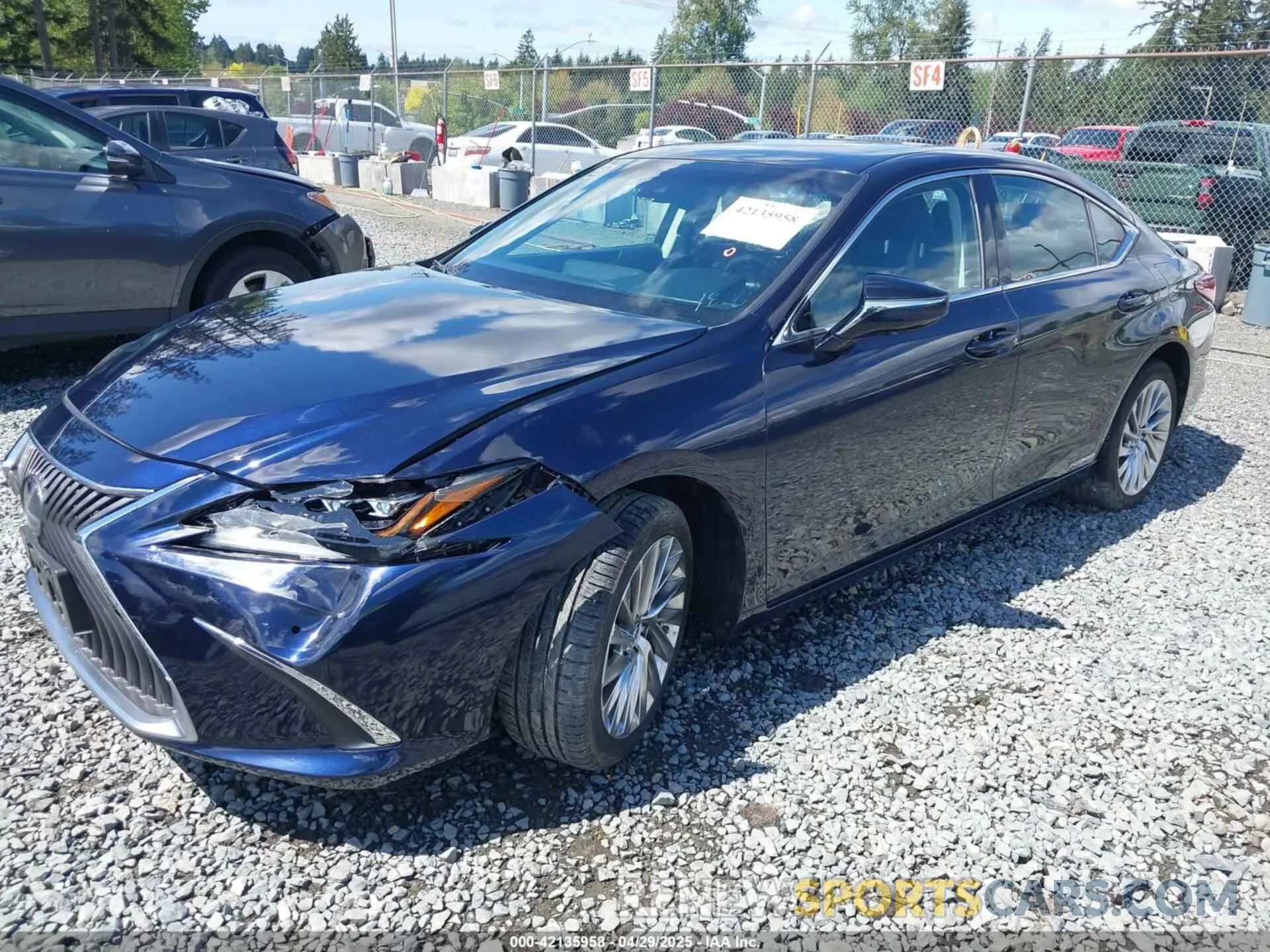 2 Photograph of a damaged car 58AE21B12LU011806 LEXUS ES 300H 2020