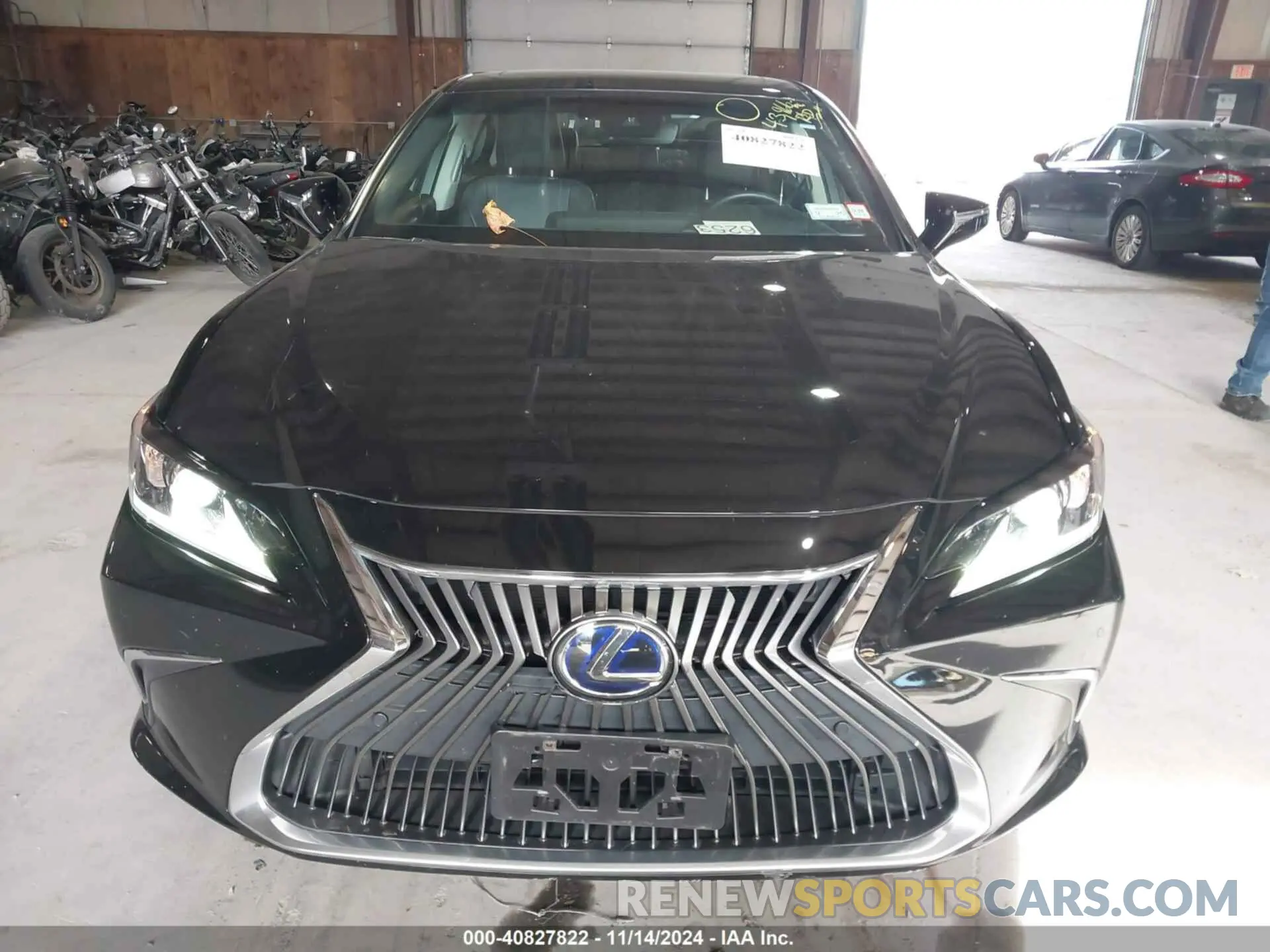 12 Photograph of a damaged car 58AE21B16LU005362 LEXUS ES 300H 2020