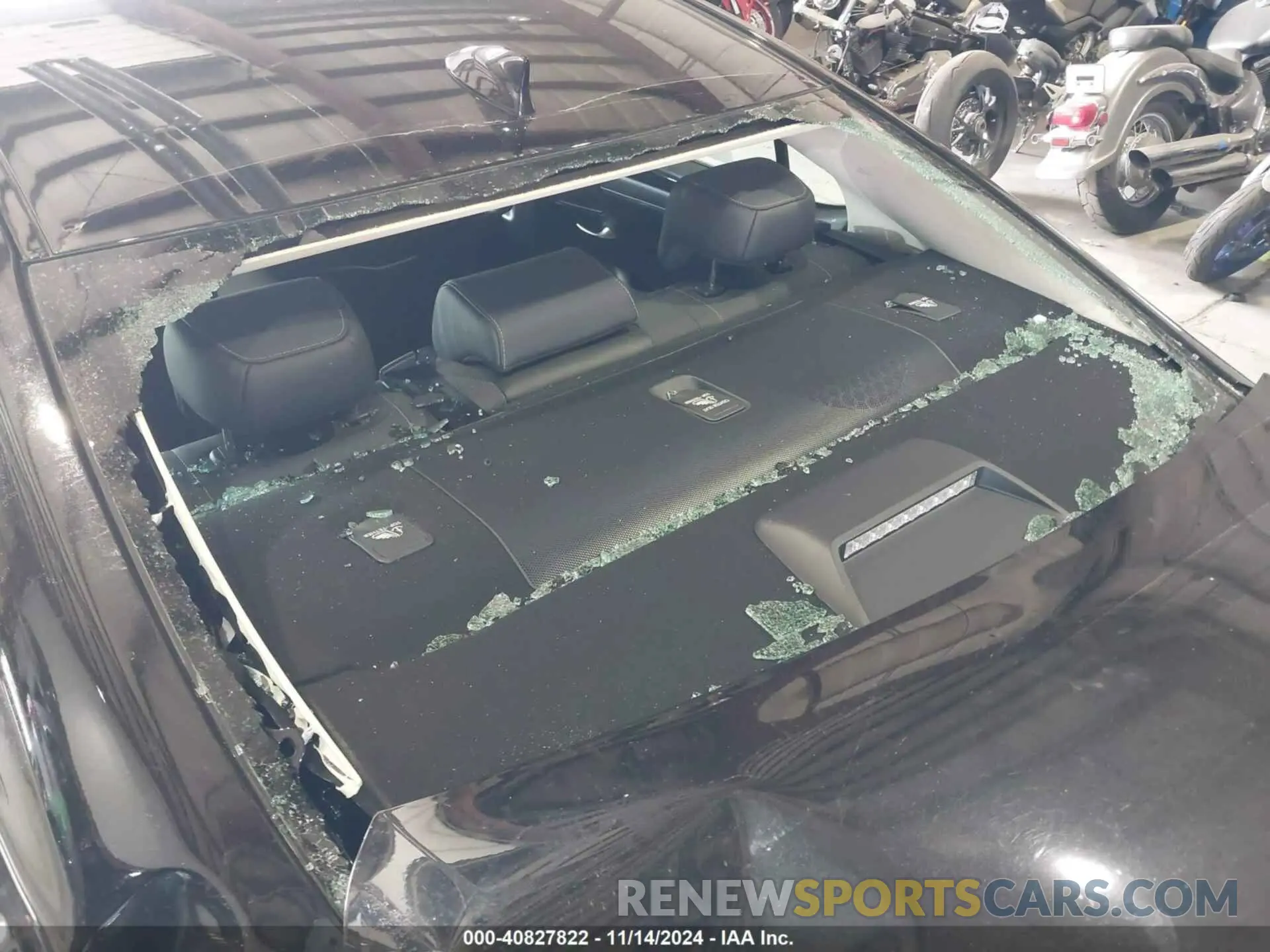 17 Photograph of a damaged car 58AE21B16LU005362 LEXUS ES 300H 2020