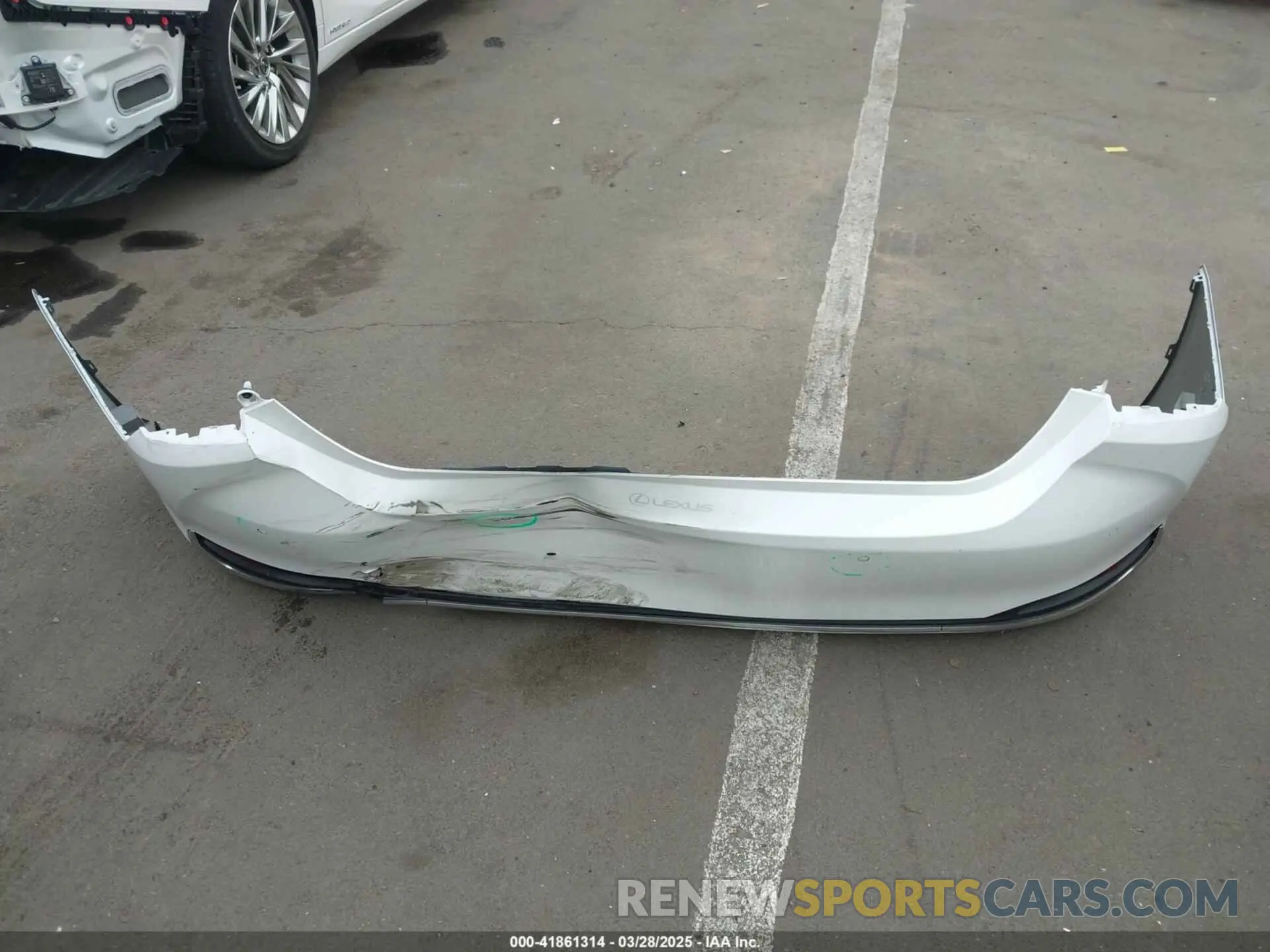 12 Photograph of a damaged car 58AF21B1XLU006244 LEXUS ES 300H 2020