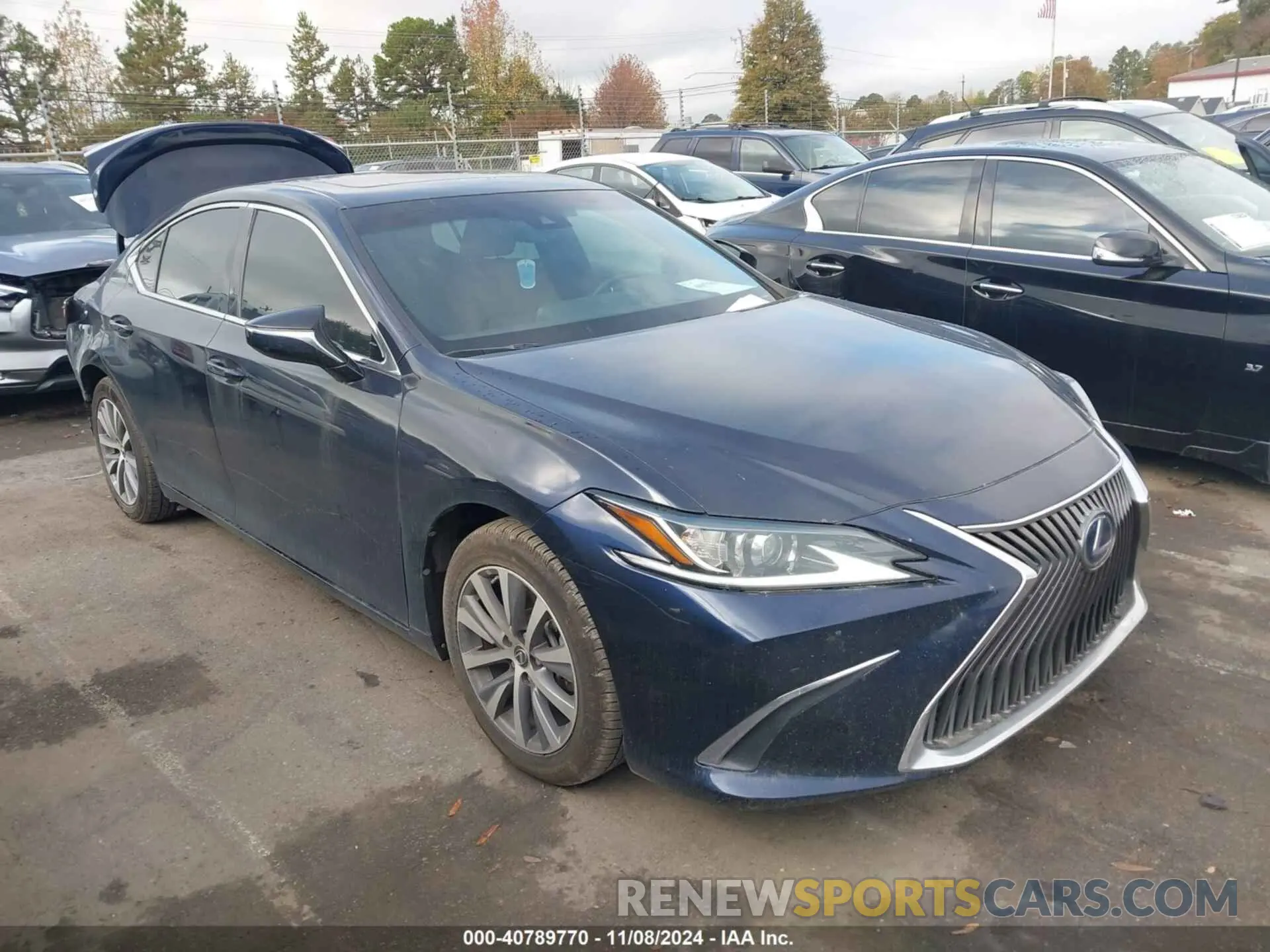 1 Photograph of a damaged car 58ACA1C10MU010129 LEXUS ES 300H 2021