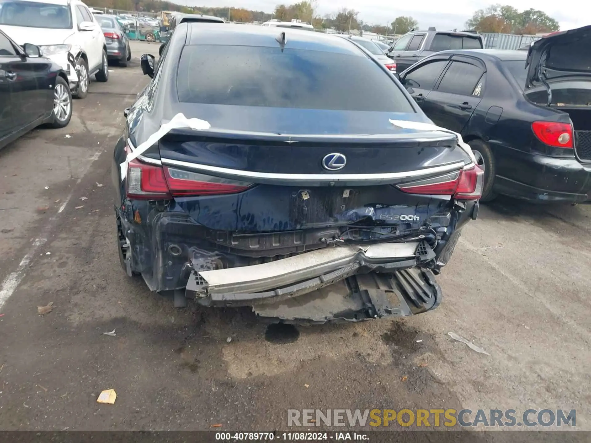 6 Photograph of a damaged car 58ACA1C10MU010129 LEXUS ES 300H 2021