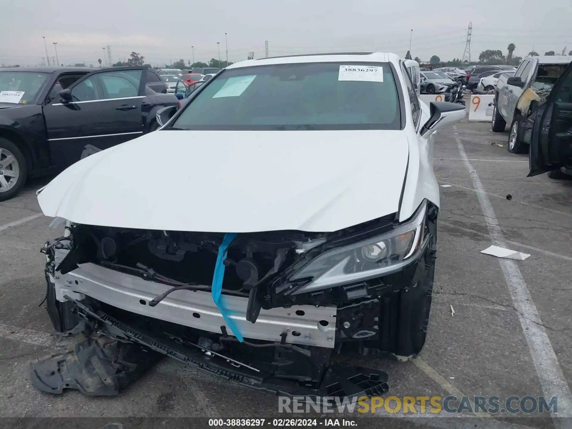 12 Photograph of a damaged car 58ACA1C10MU010499 LEXUS ES 300H 2021