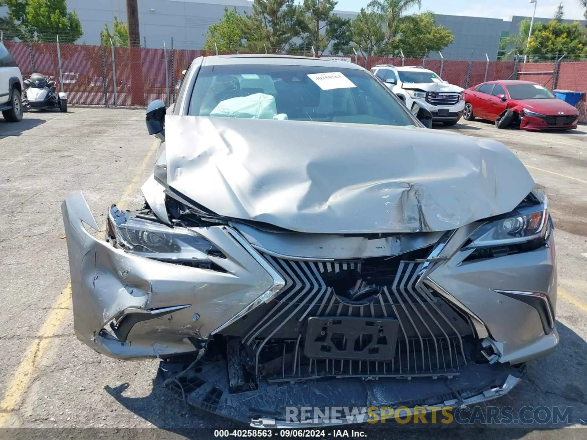 6 Photograph of a damaged car 58ACA1C11MU001956 LEXUS ES 300H 2021