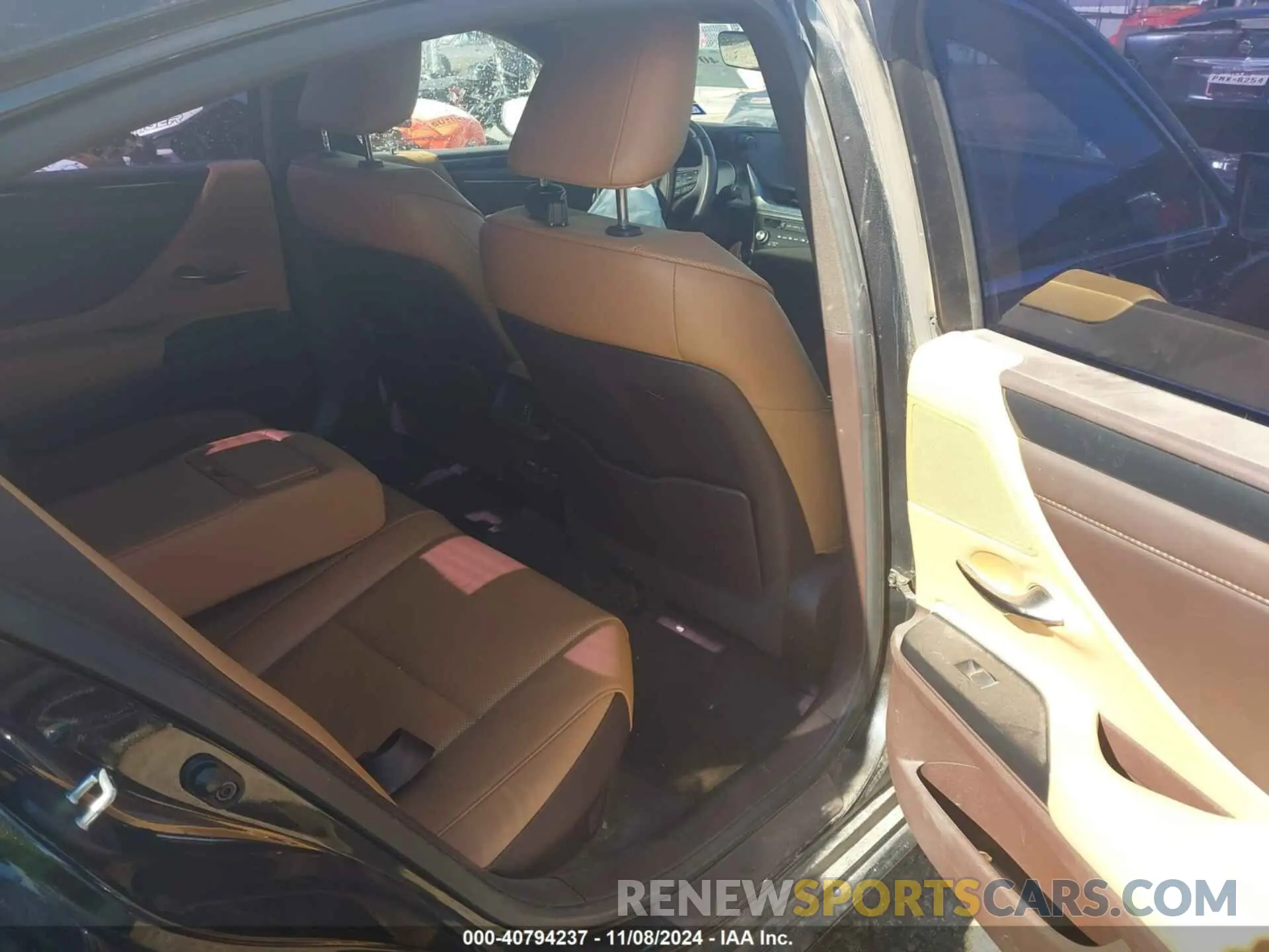8 Photograph of a damaged car 58ACA1C1XMU005083 LEXUS ES 300H 2021