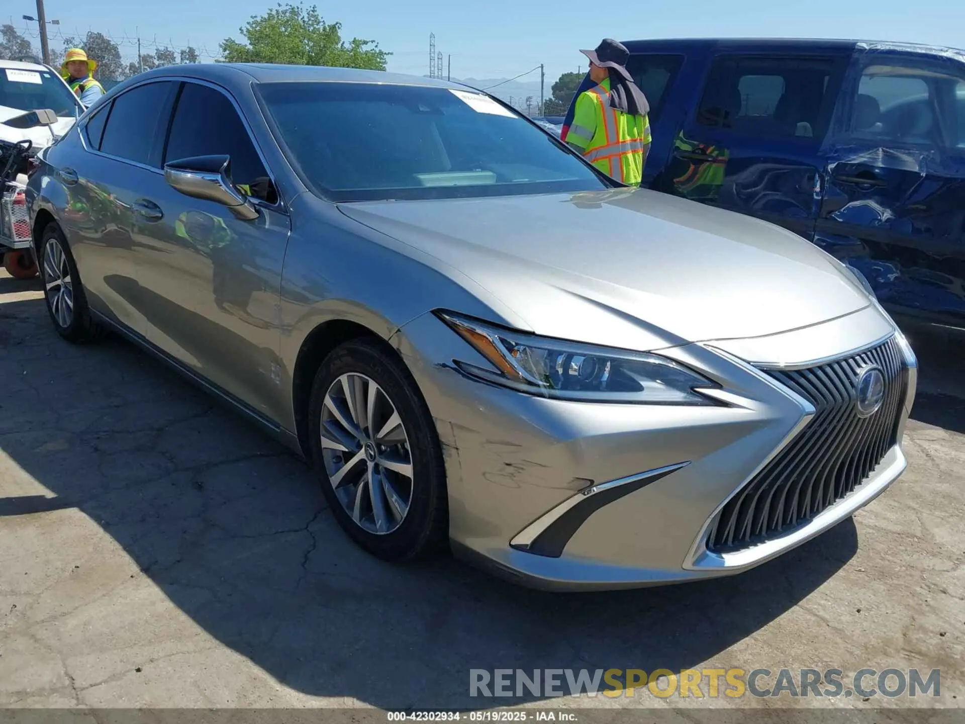1 Photograph of a damaged car 58ACA1C1XMU007576 LEXUS ES 300H 2021