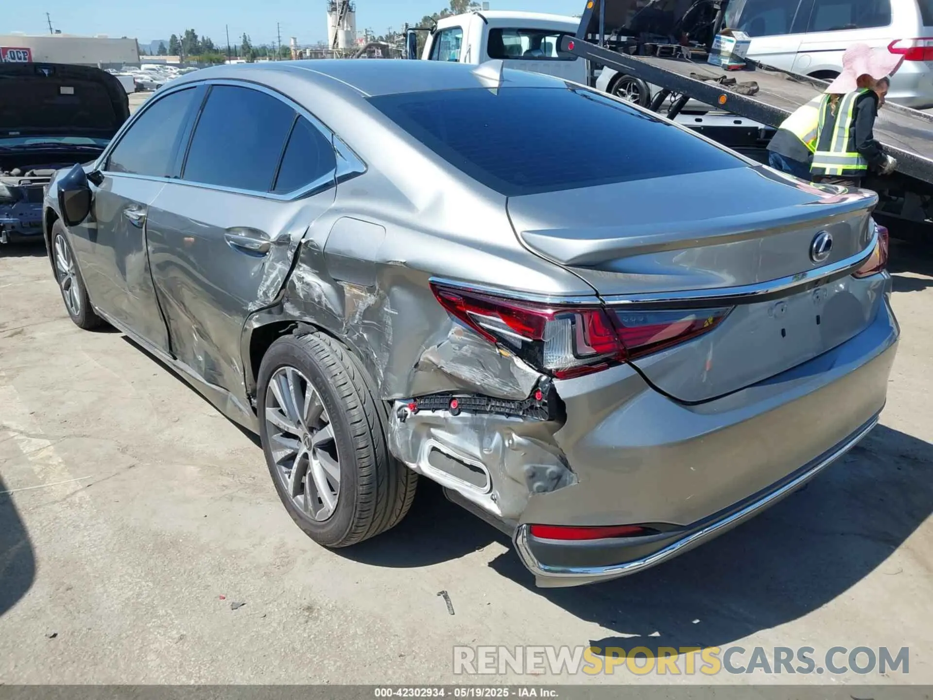 3 Photograph of a damaged car 58ACA1C1XMU007576 LEXUS ES 300H 2021