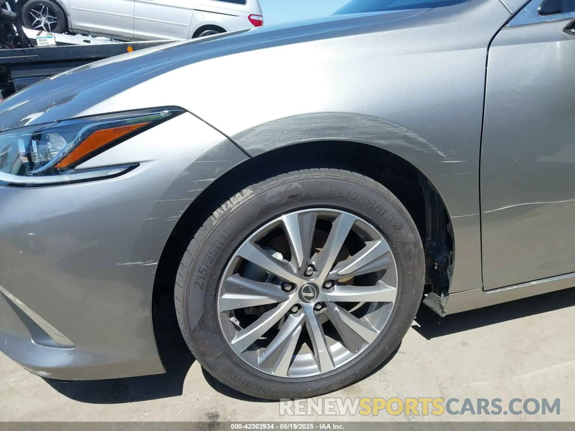 6 Photograph of a damaged car 58ACA1C1XMU007576 LEXUS ES 300H 2021