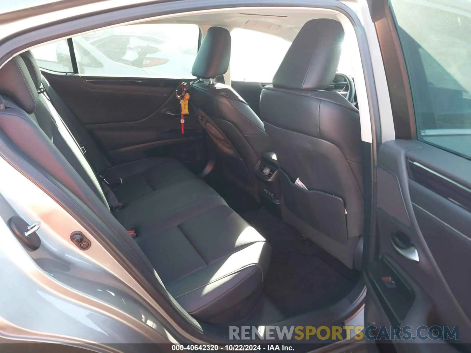 8 Photograph of a damaged car 58ADA1C12MU001260 LEXUS ES 300H 2021