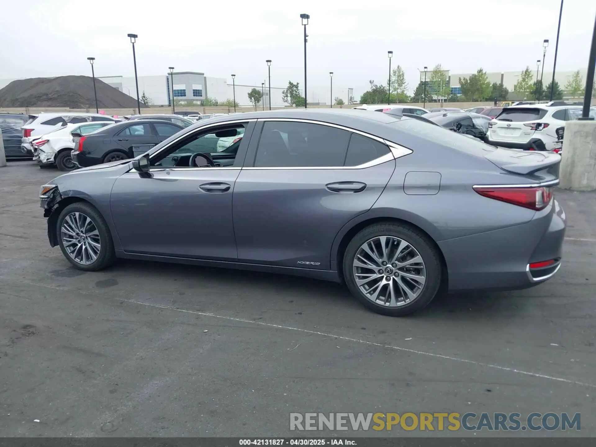 15 Photograph of a damaged car 58ADA1C12MU004997 LEXUS ES 300H 2021