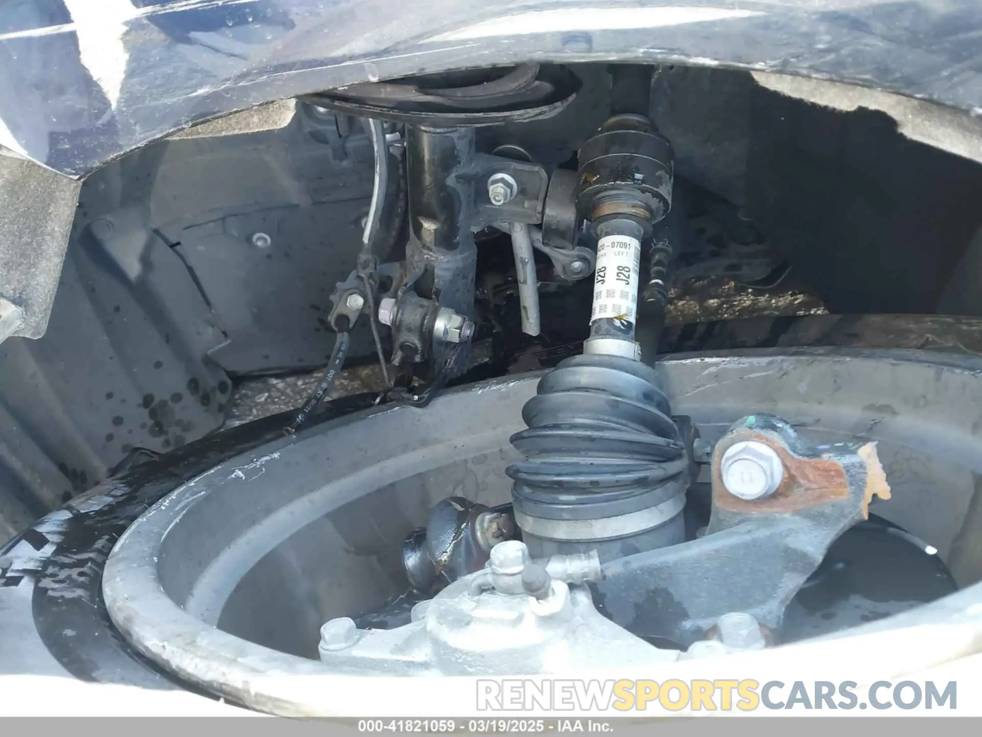 19 Photograph of a damaged car 58ADA1C16MU008101 LEXUS ES 300H 2021