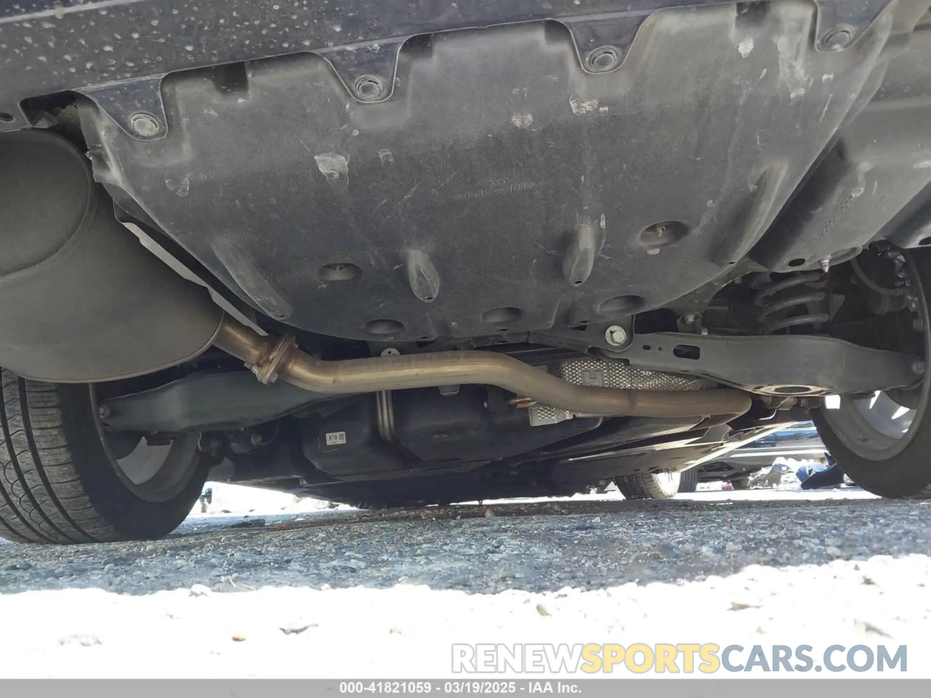 21 Photograph of a damaged car 58ADA1C16MU008101 LEXUS ES 300H 2021