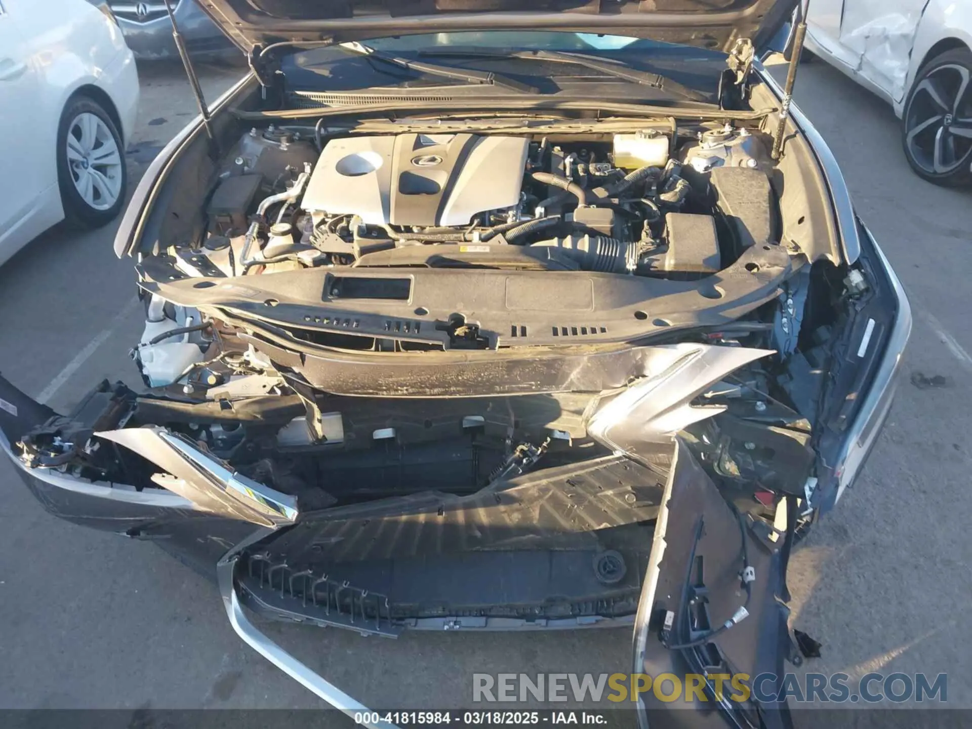 10 Photograph of a damaged car 58ADA1C1XMU001121 LEXUS ES 300H 2021