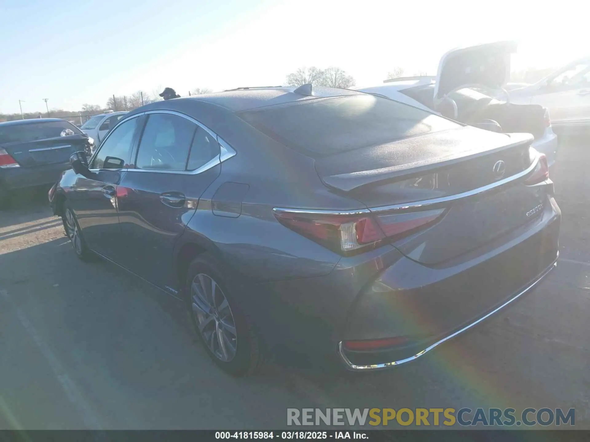 3 Photograph of a damaged car 58ADA1C1XMU001121 LEXUS ES 300H 2021