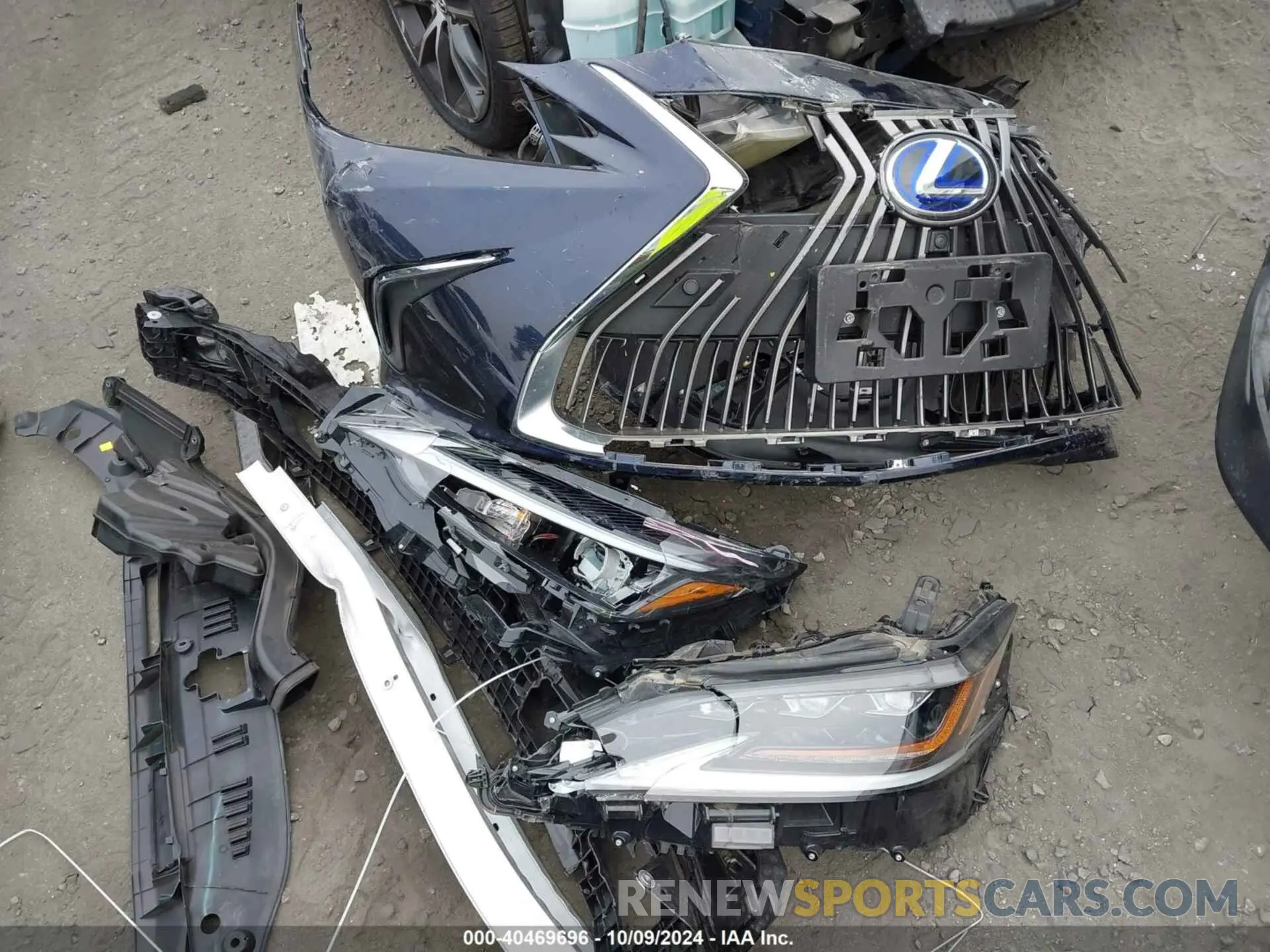 12 Photograph of a damaged car 58AEA1C10MU002069 LEXUS ES 300H 2021