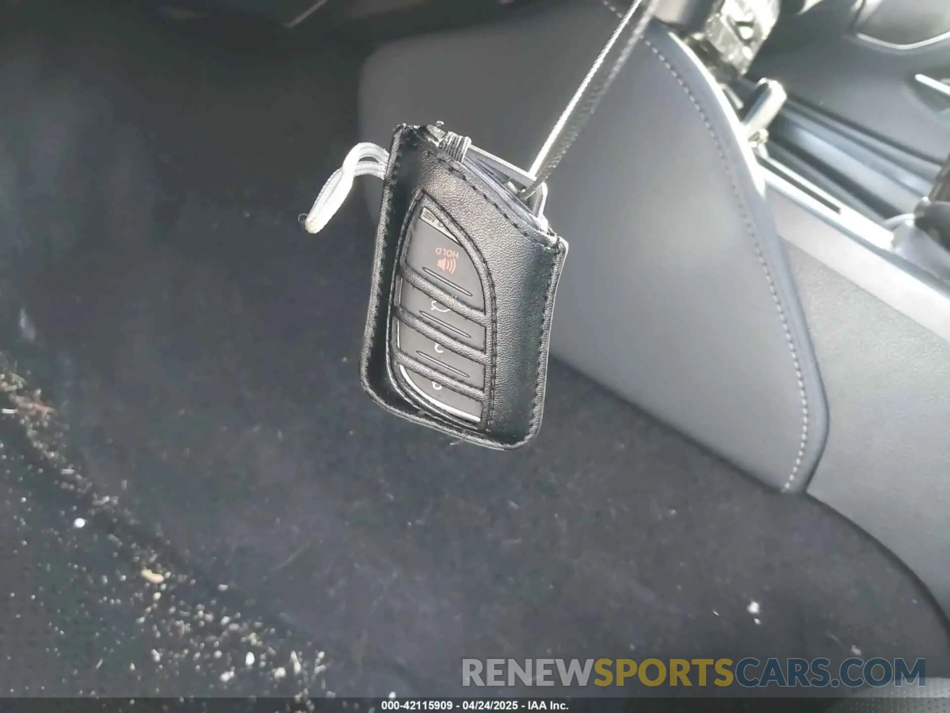 11 Photograph of a damaged car 58AEA1C13MU005774 LEXUS ES 300H 2021