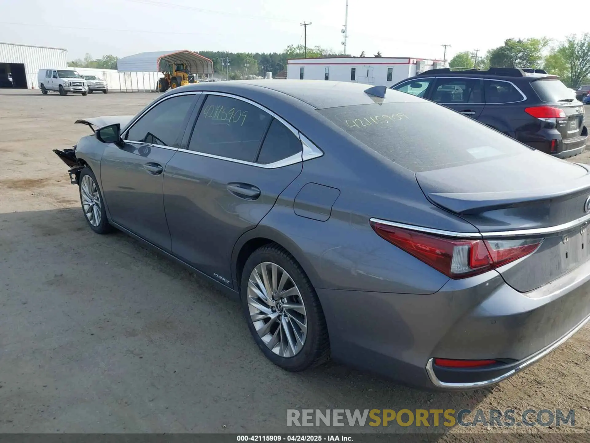 3 Photograph of a damaged car 58AEA1C13MU005774 LEXUS ES 300H 2021