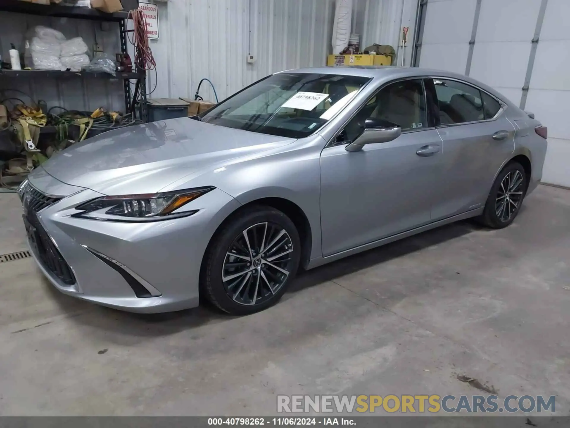 2 Photograph of a damaged car 58ADA1C10NU013375 LEXUS ES 300H 2022