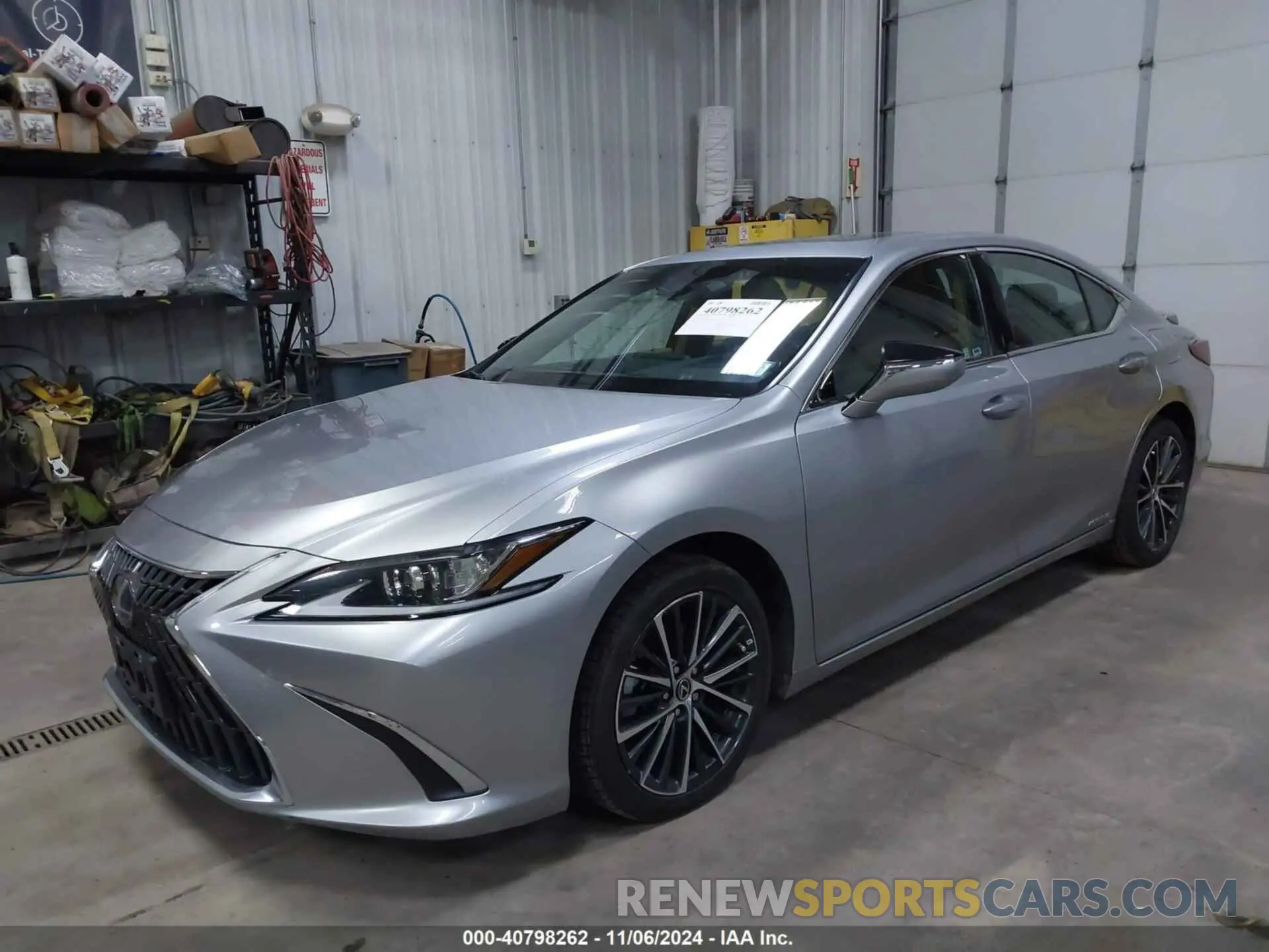 6 Photograph of a damaged car 58ADA1C10NU013375 LEXUS ES 300H 2022