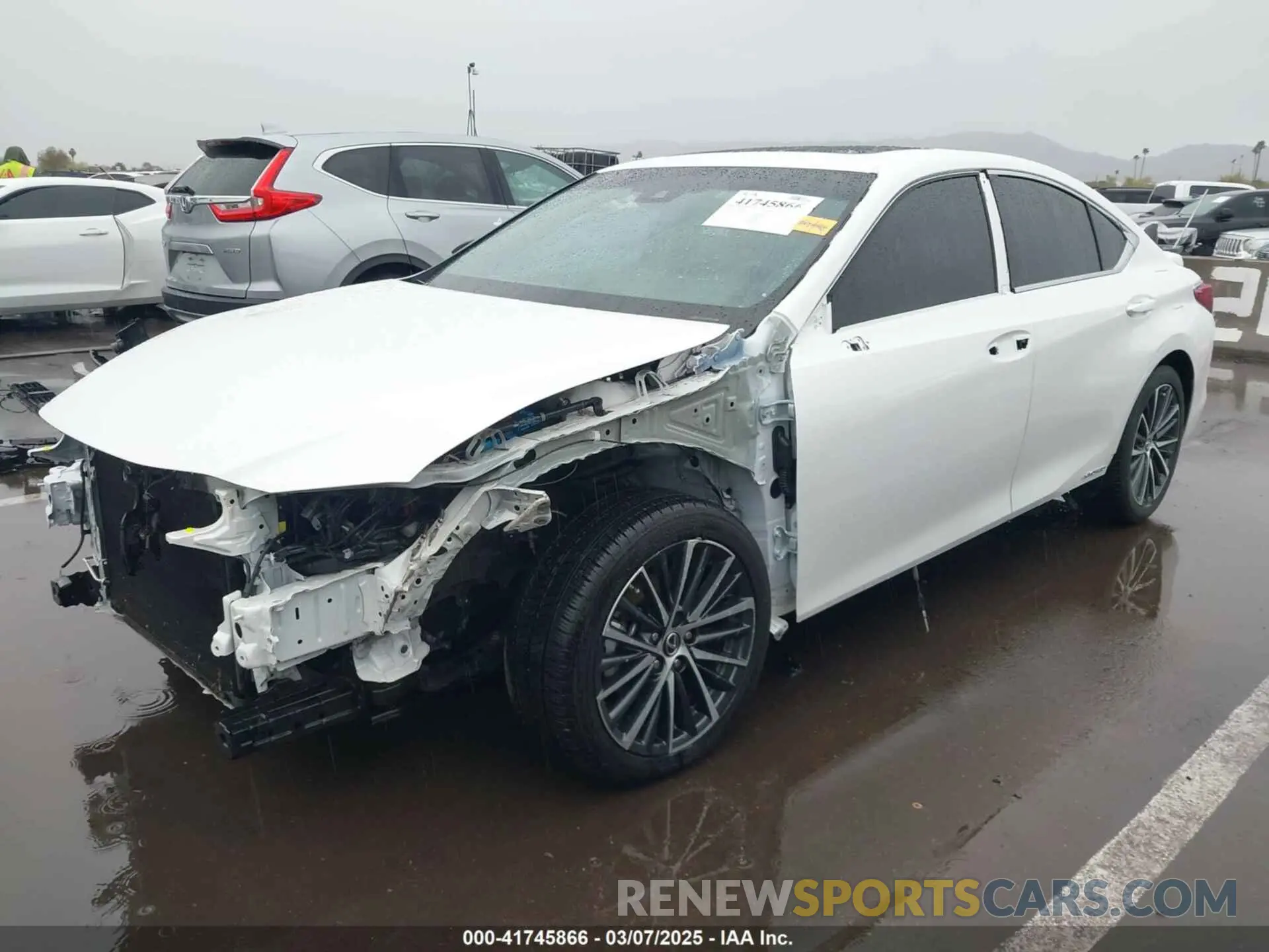 2 Photograph of a damaged car 58ADA1C11NU021128 LEXUS ES 300H 2022