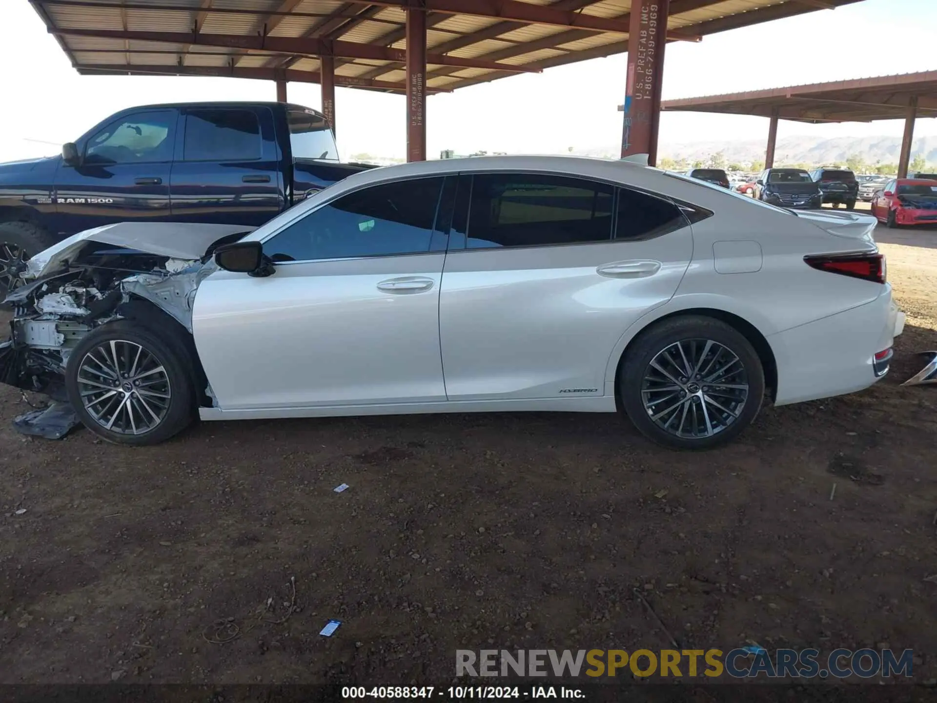 14 Photograph of a damaged car 58ADA1C12NU024927 LEXUS ES 300H 2022