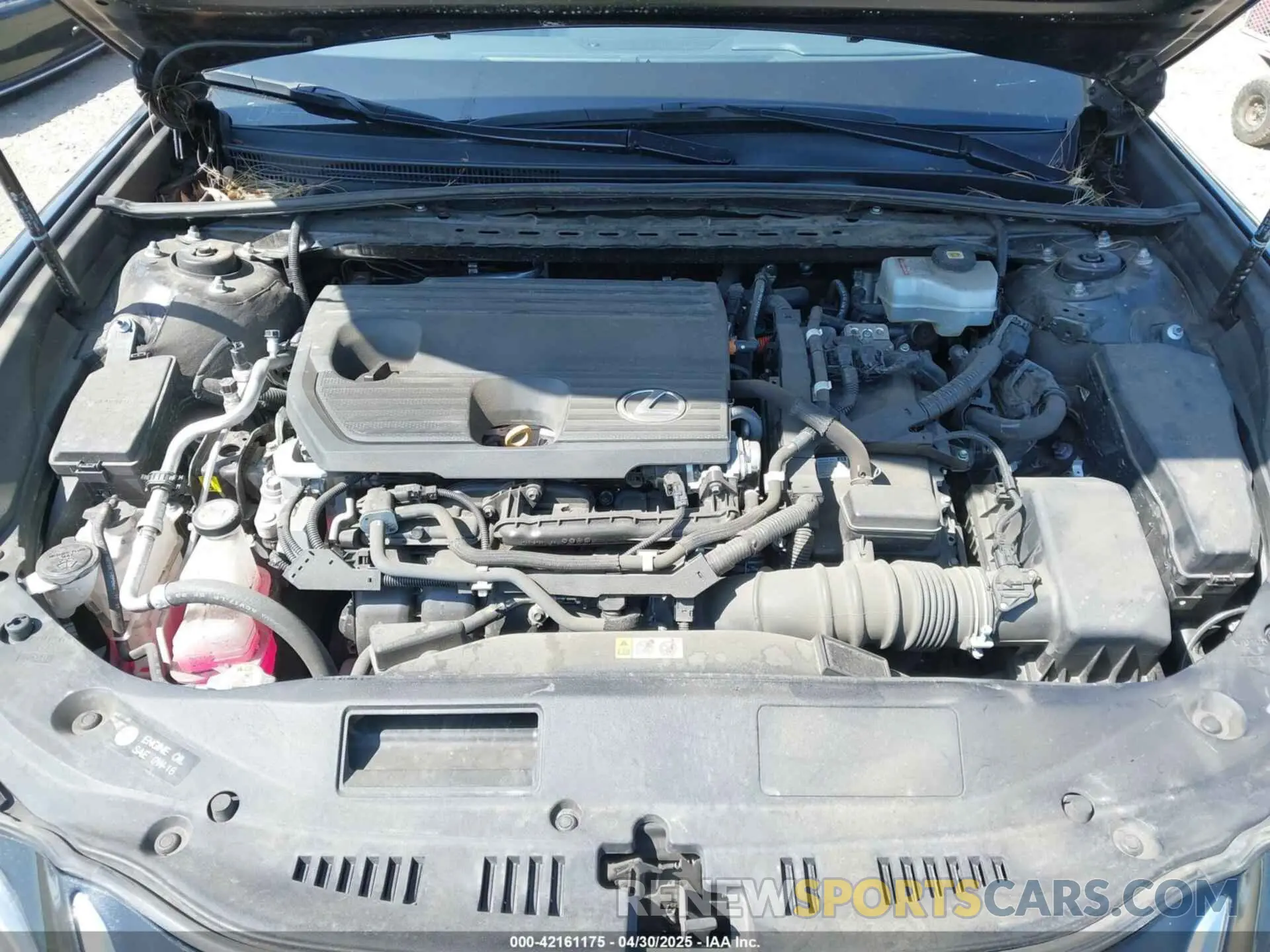 10 Photograph of a damaged car 58ADA1C13NU013399 LEXUS ES 300H 2022