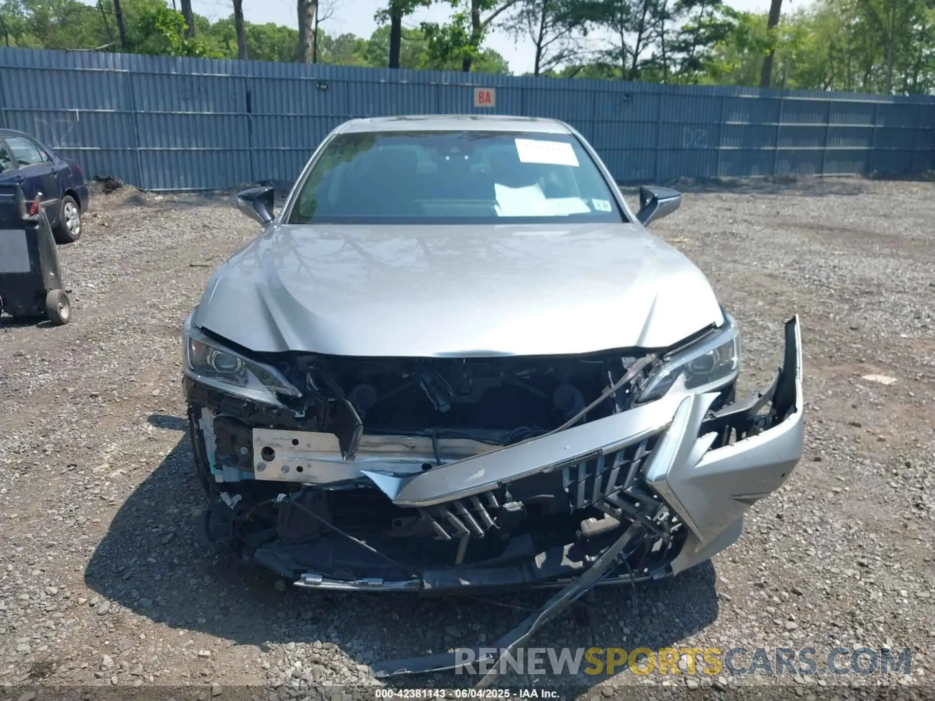 12 Photograph of a damaged car 58ADA1C13NU017386 LEXUS ES 300H 2022