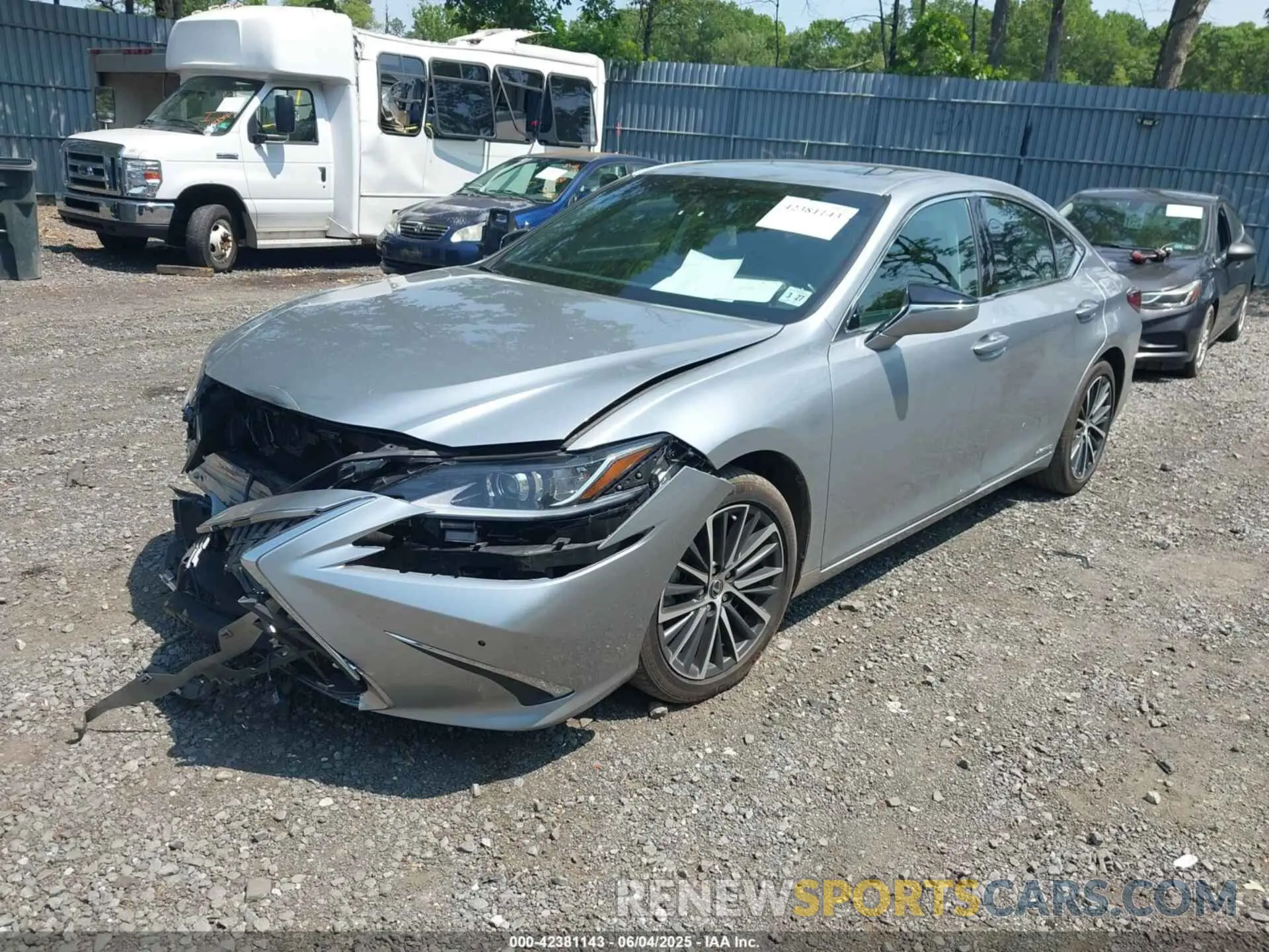 2 Photograph of a damaged car 58ADA1C13NU017386 LEXUS ES 300H 2022