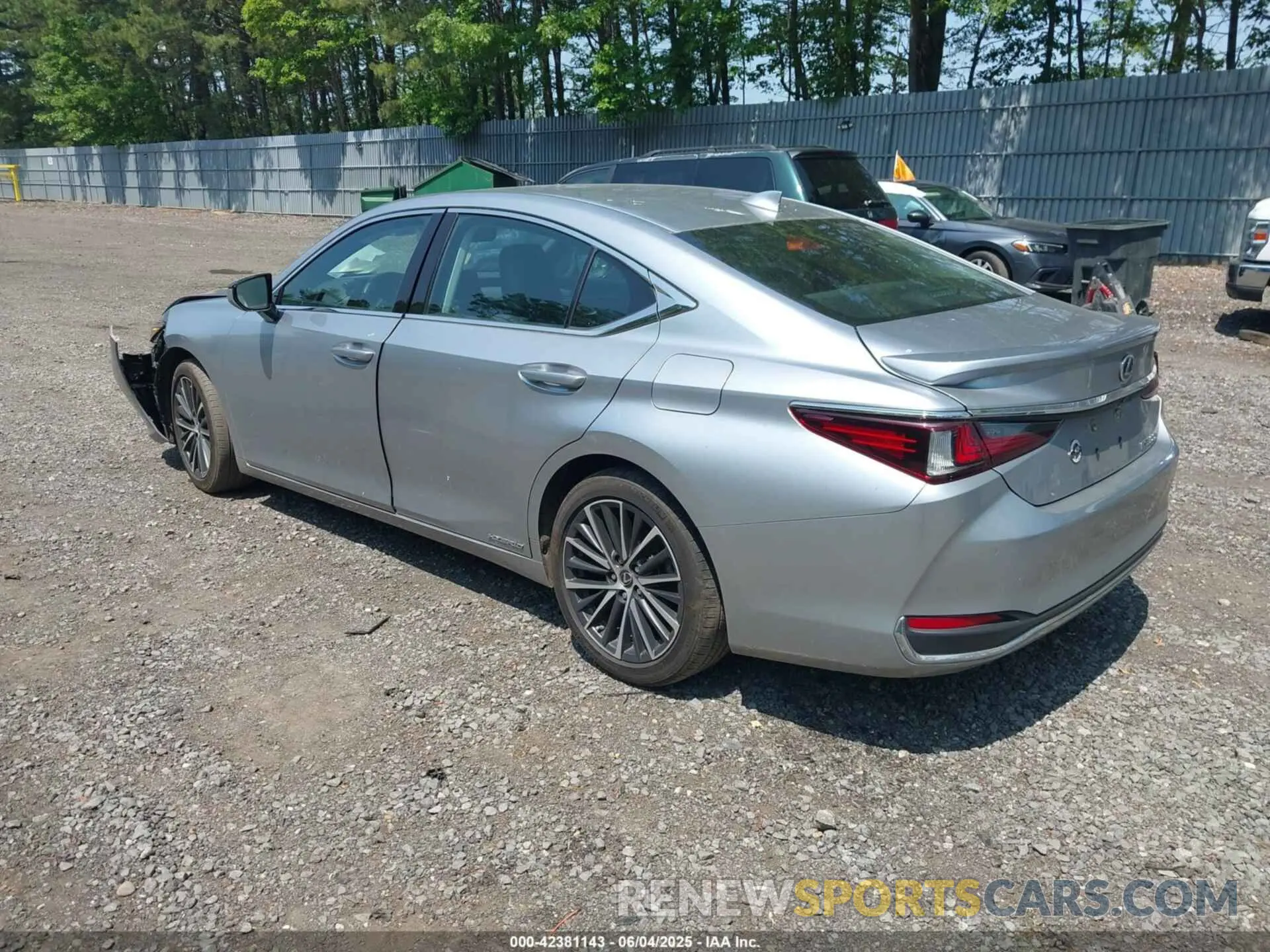3 Photograph of a damaged car 58ADA1C13NU017386 LEXUS ES 300H 2022