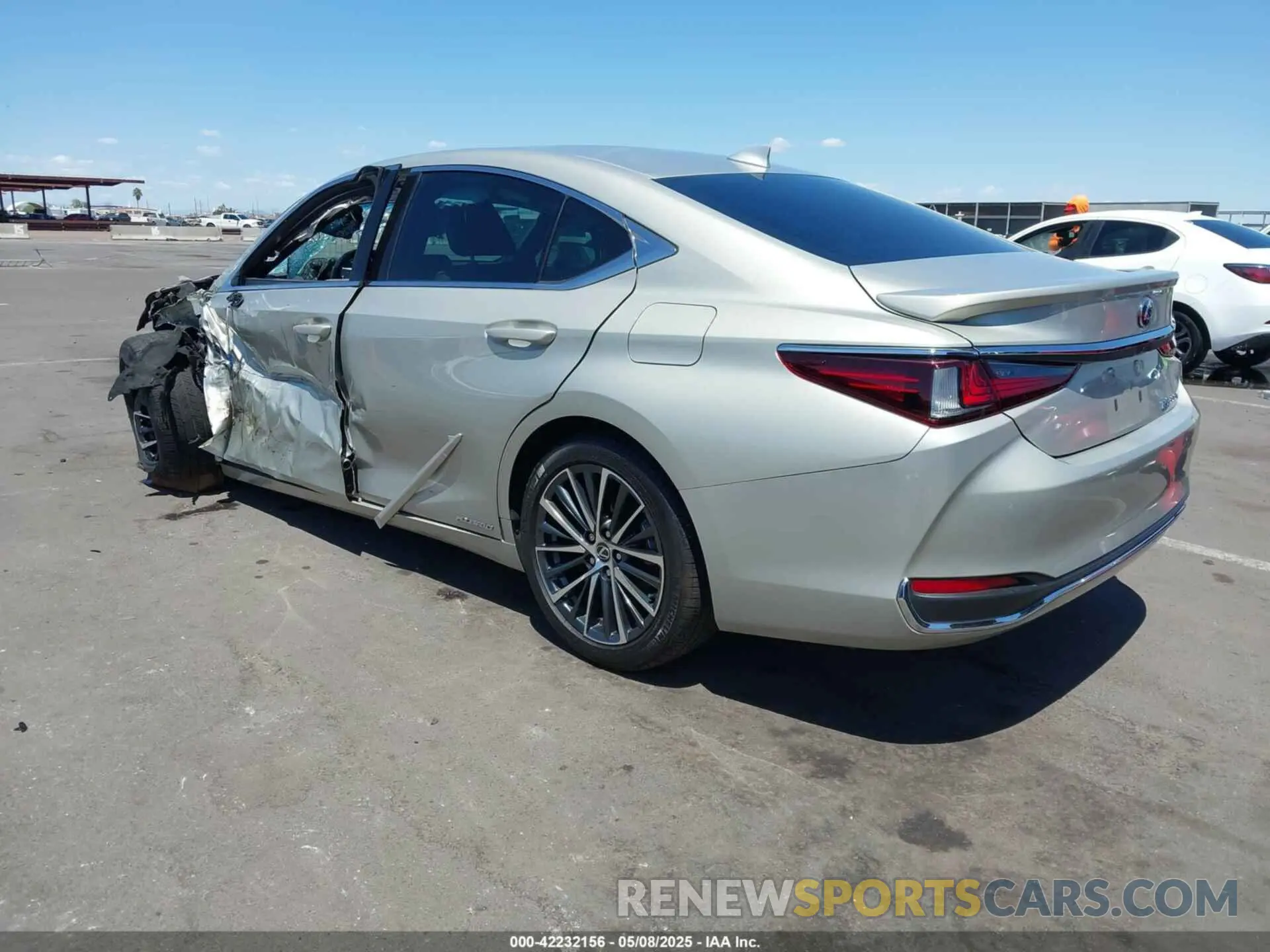 3 Photograph of a damaged car 58ADA1C13NU019137 LEXUS ES 300H 2022