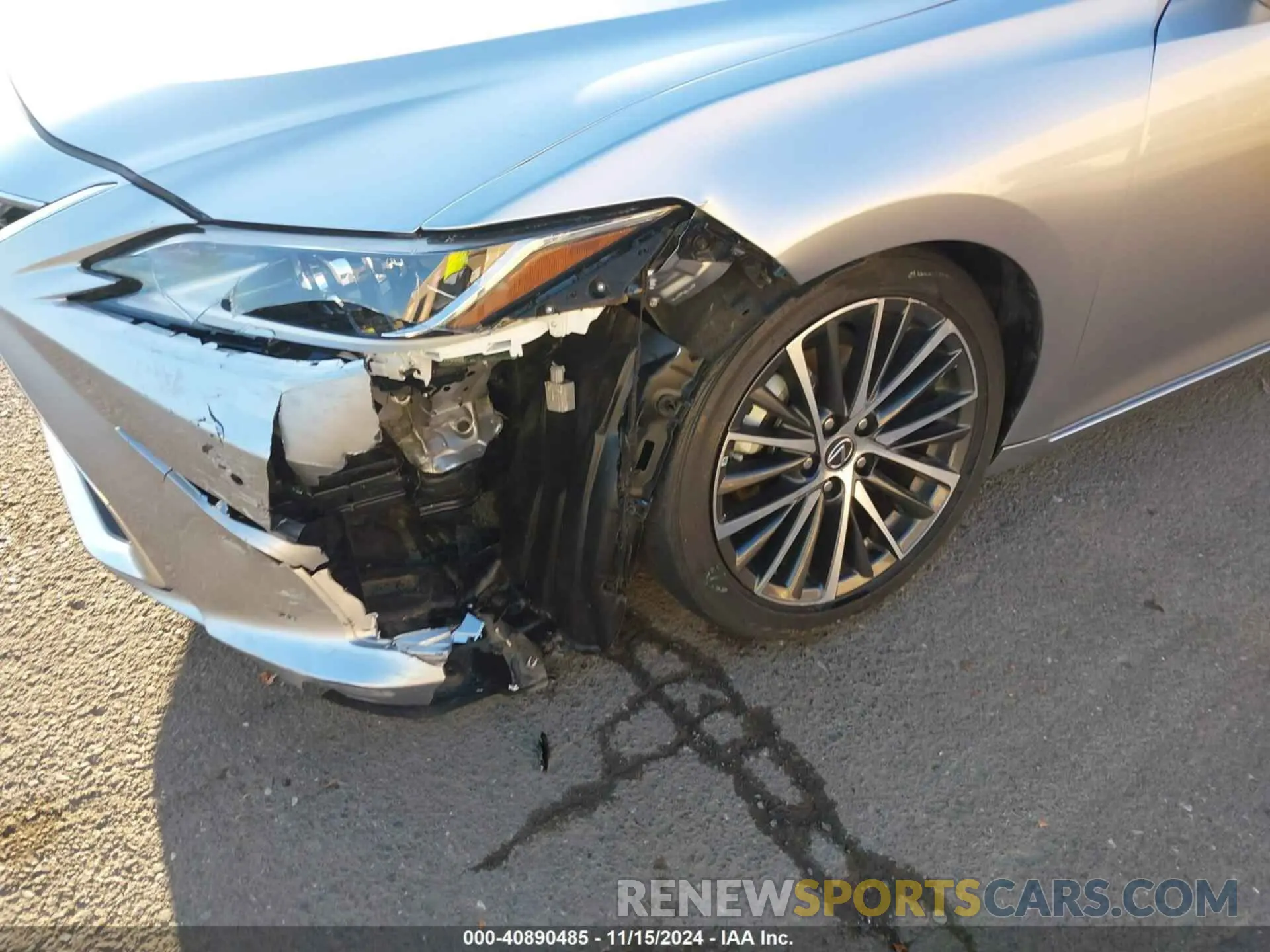 6 Photograph of a damaged car 58ADA1C15NU016353 LEXUS ES 300H 2022