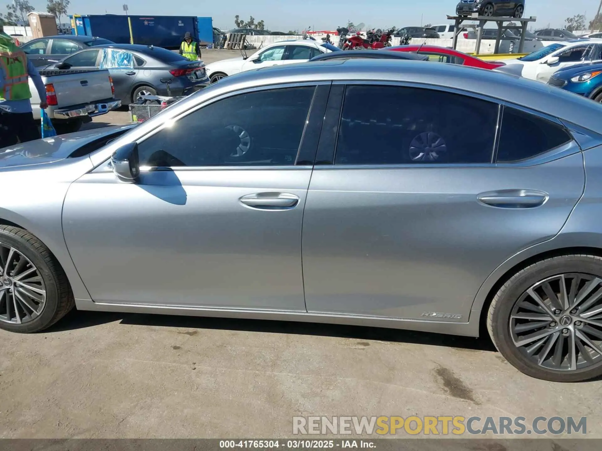 15 Photograph of a damaged car 58ADA1C15NU026087 LEXUS ES 300H 2022