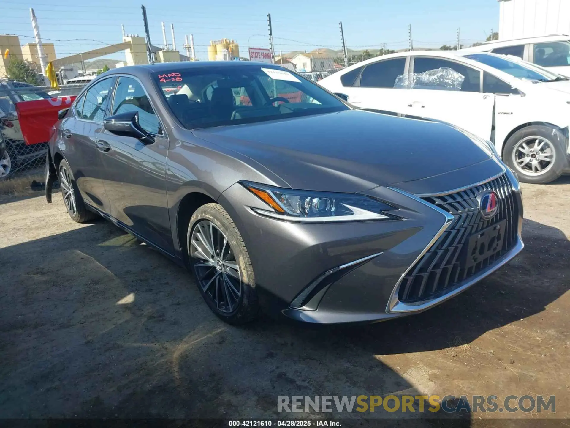 1 Photograph of a damaged car 58ADA1C15NU026266 LEXUS ES 300H 2022