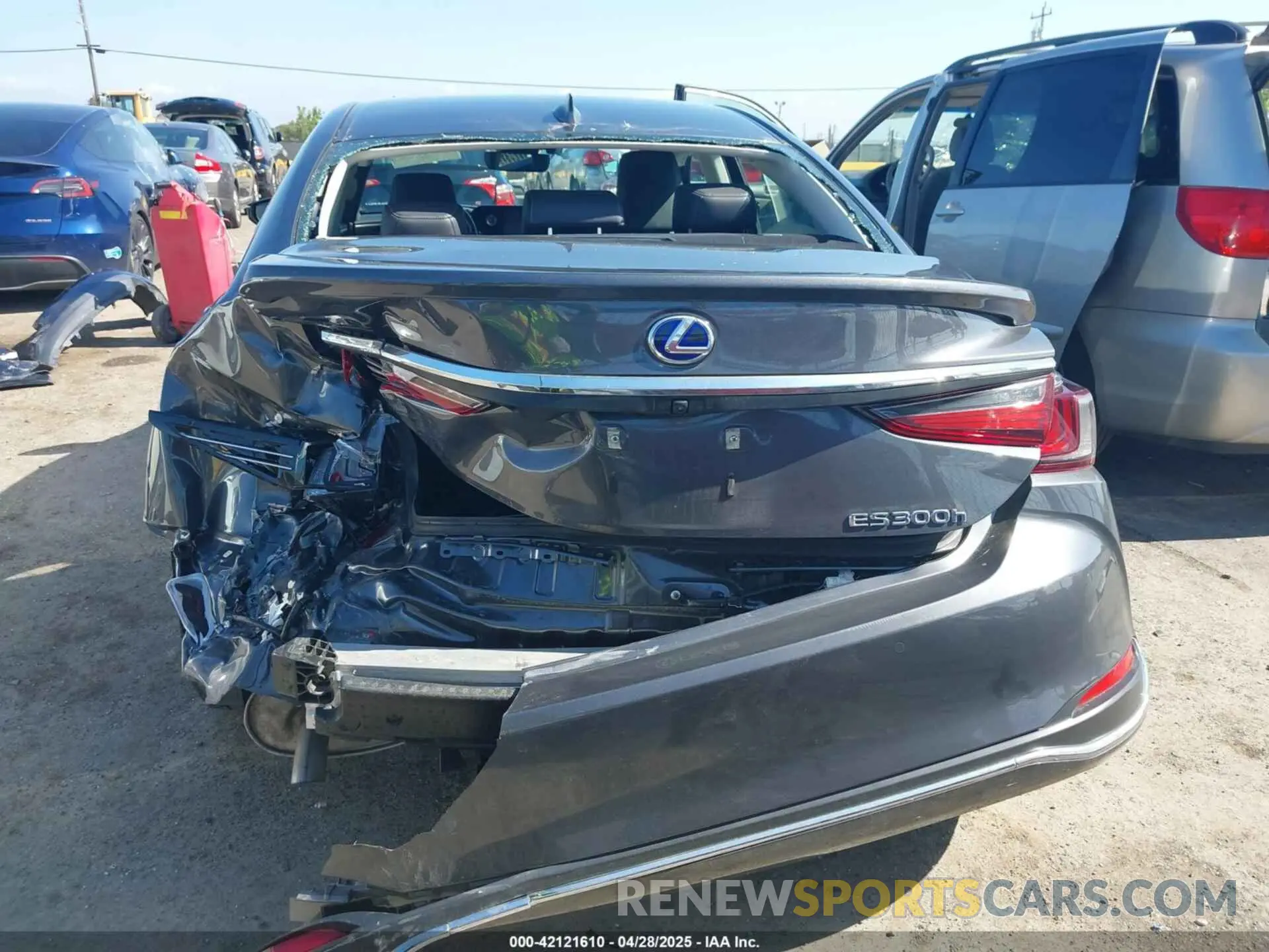16 Photograph of a damaged car 58ADA1C15NU026266 LEXUS ES 300H 2022